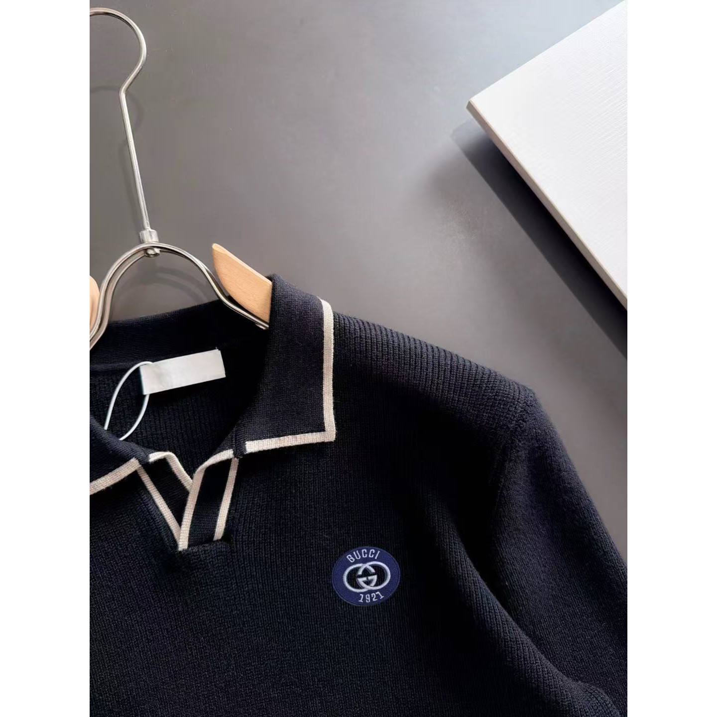 <p>GUCCI&nbsp;秋冬官网最新毛衣(黑)</p>