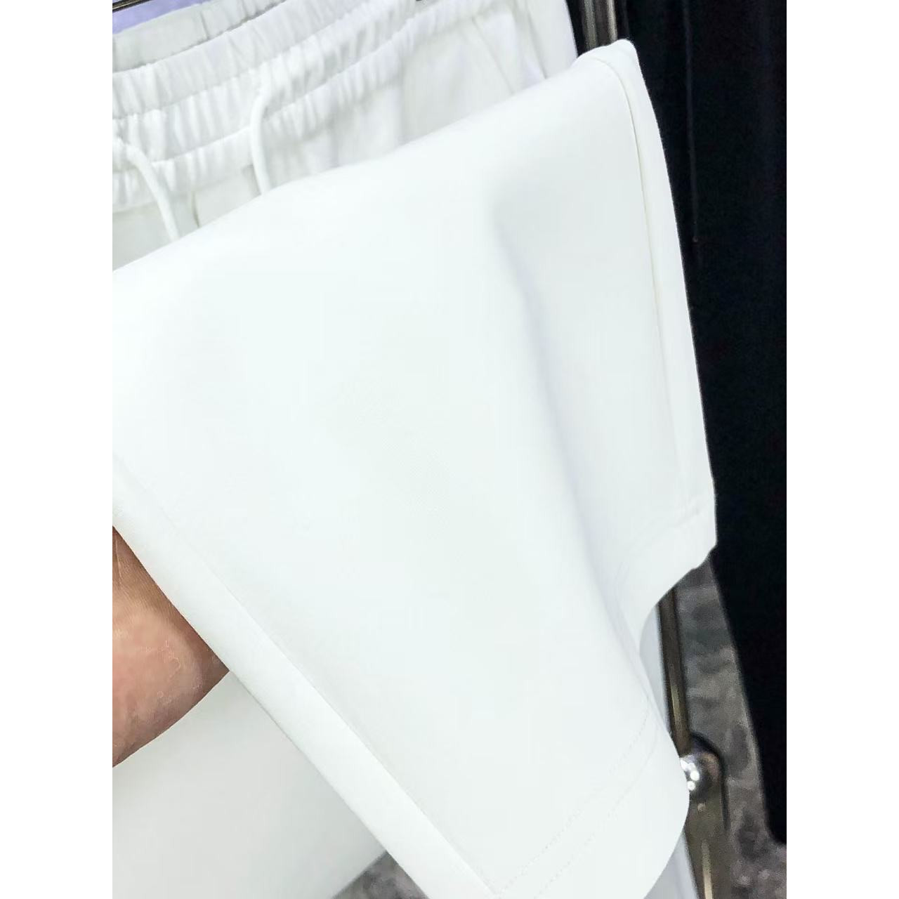 <p>LOEWE&nbsp;高品质时尚休闲裤(782973)</p>