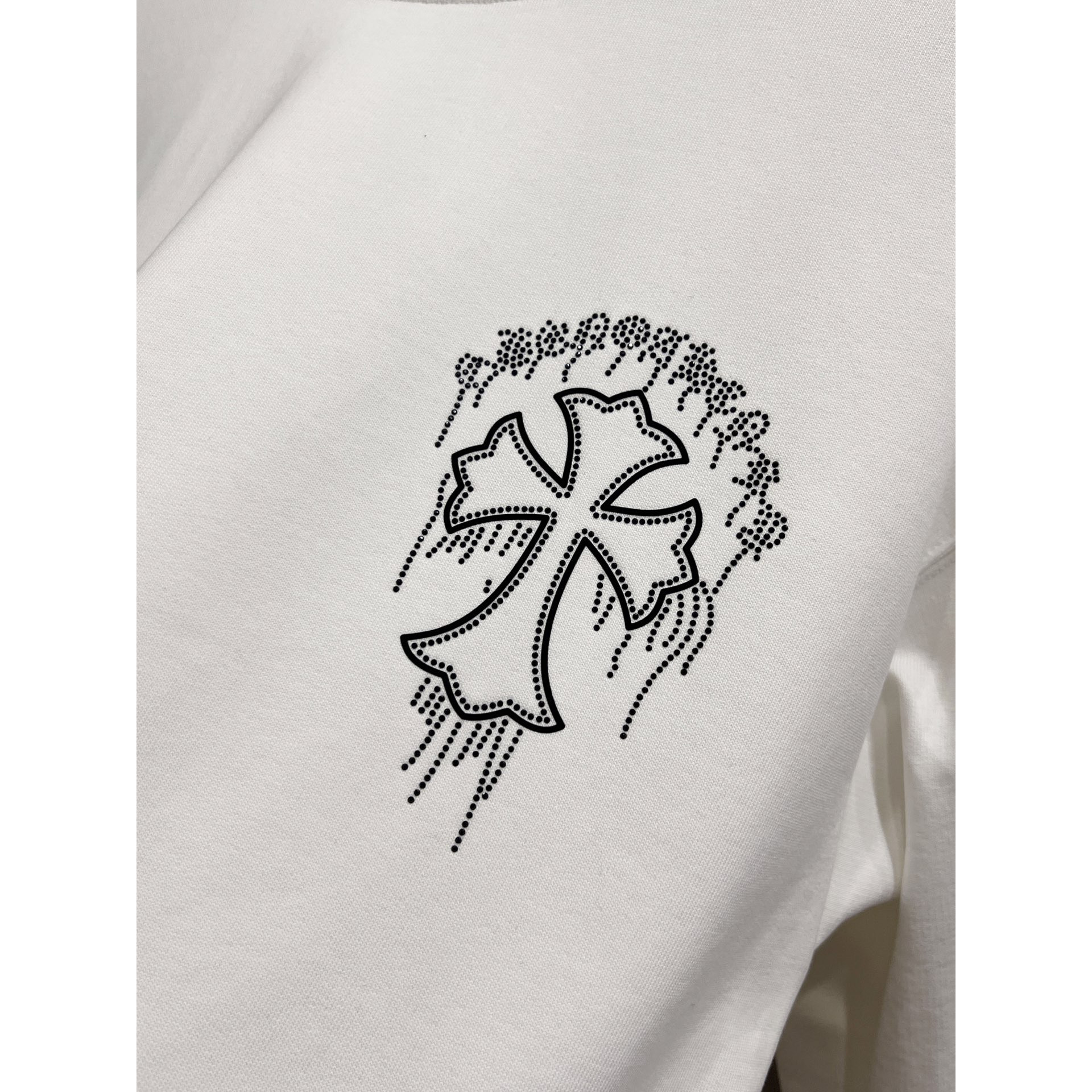<p>CHROME HEARTS 圆领长袖卫衣(白)</p>
