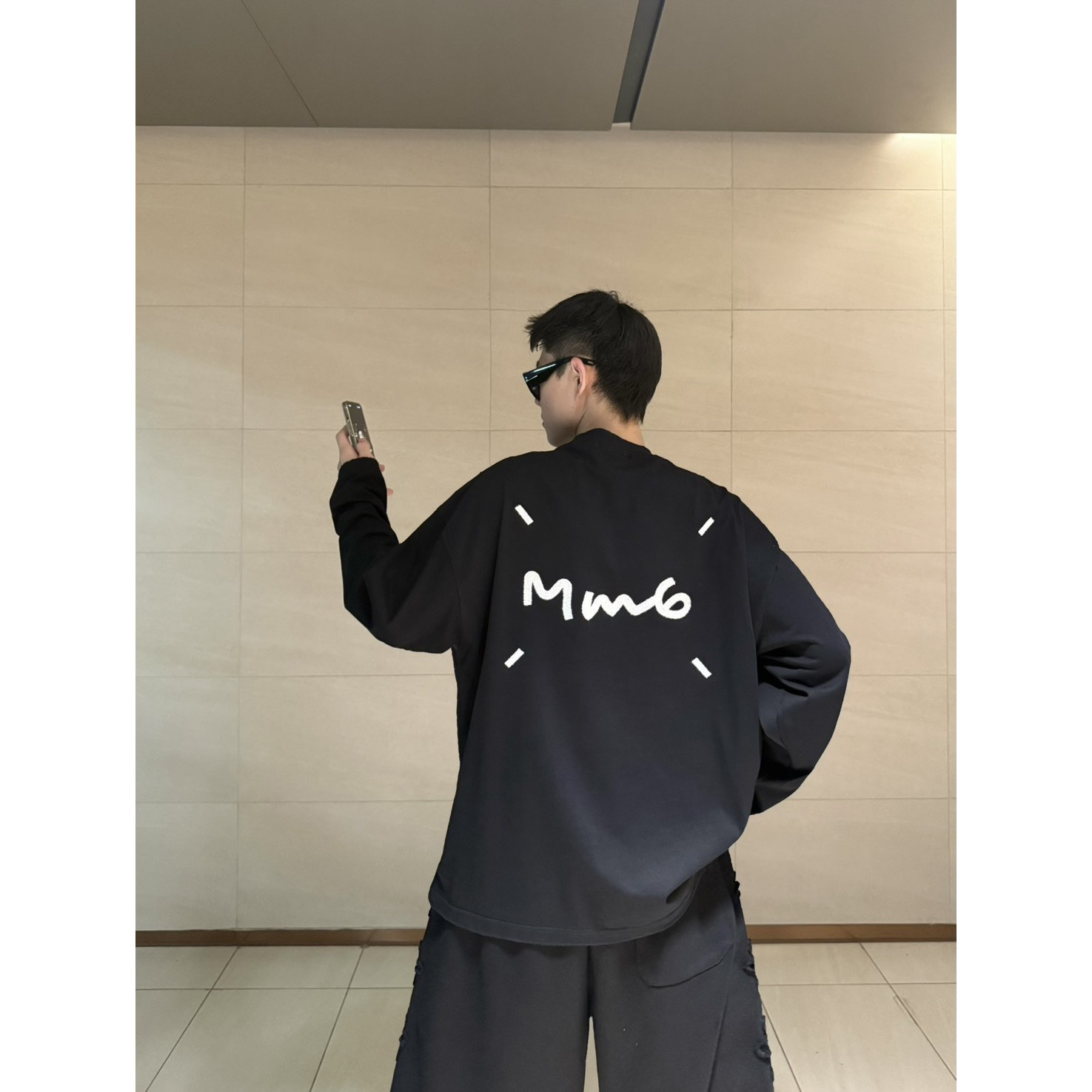 <p>Maison Margiela 长袖T恤(黑B04)</p>