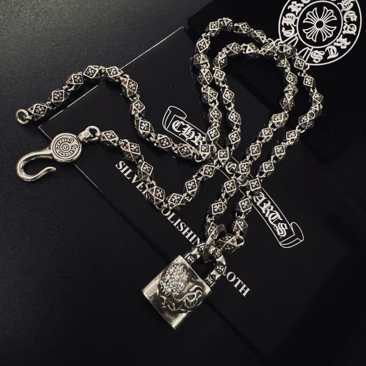 <p>CHROME HEARTS&nbsp;项链</p>