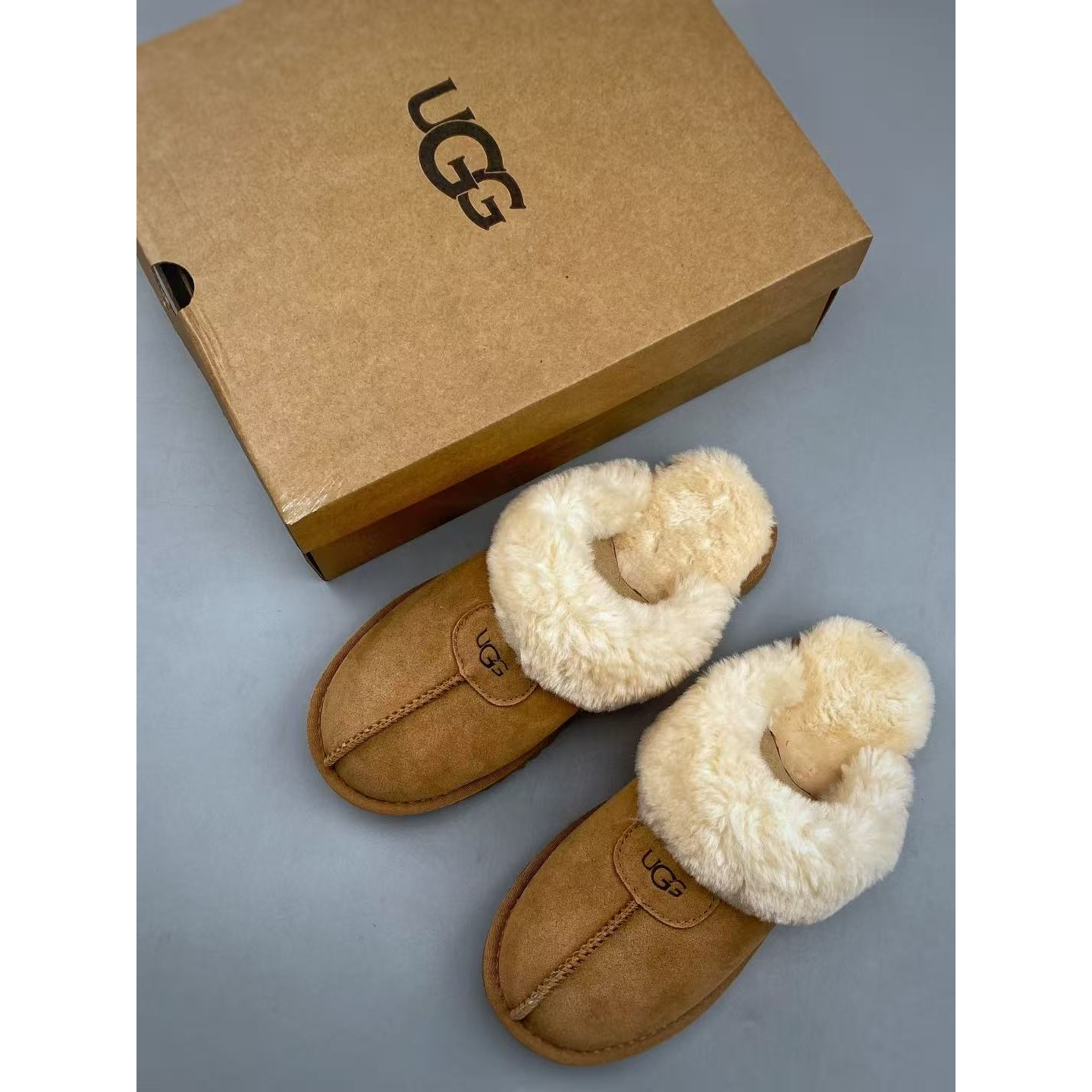 <p>UGG 千颂伊同款羊毛拖鞋</p>