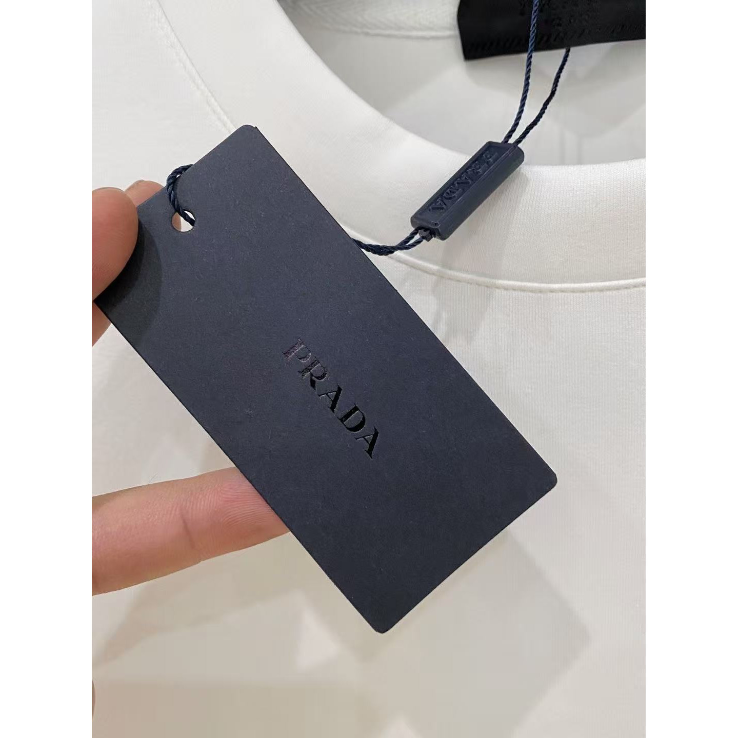 <p>PRADA 太空棉卫衣(白)</p>