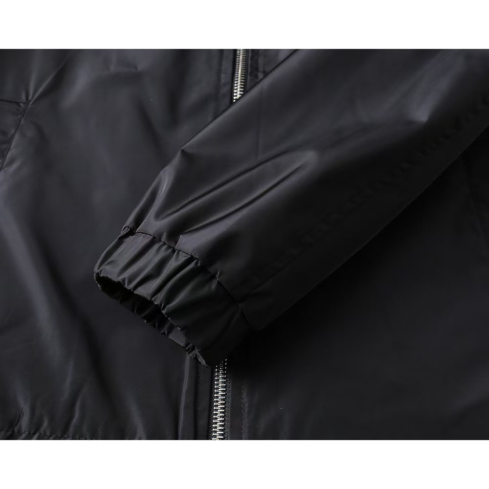 <p>BURBERRY 男士夹克外套(黑)</p>