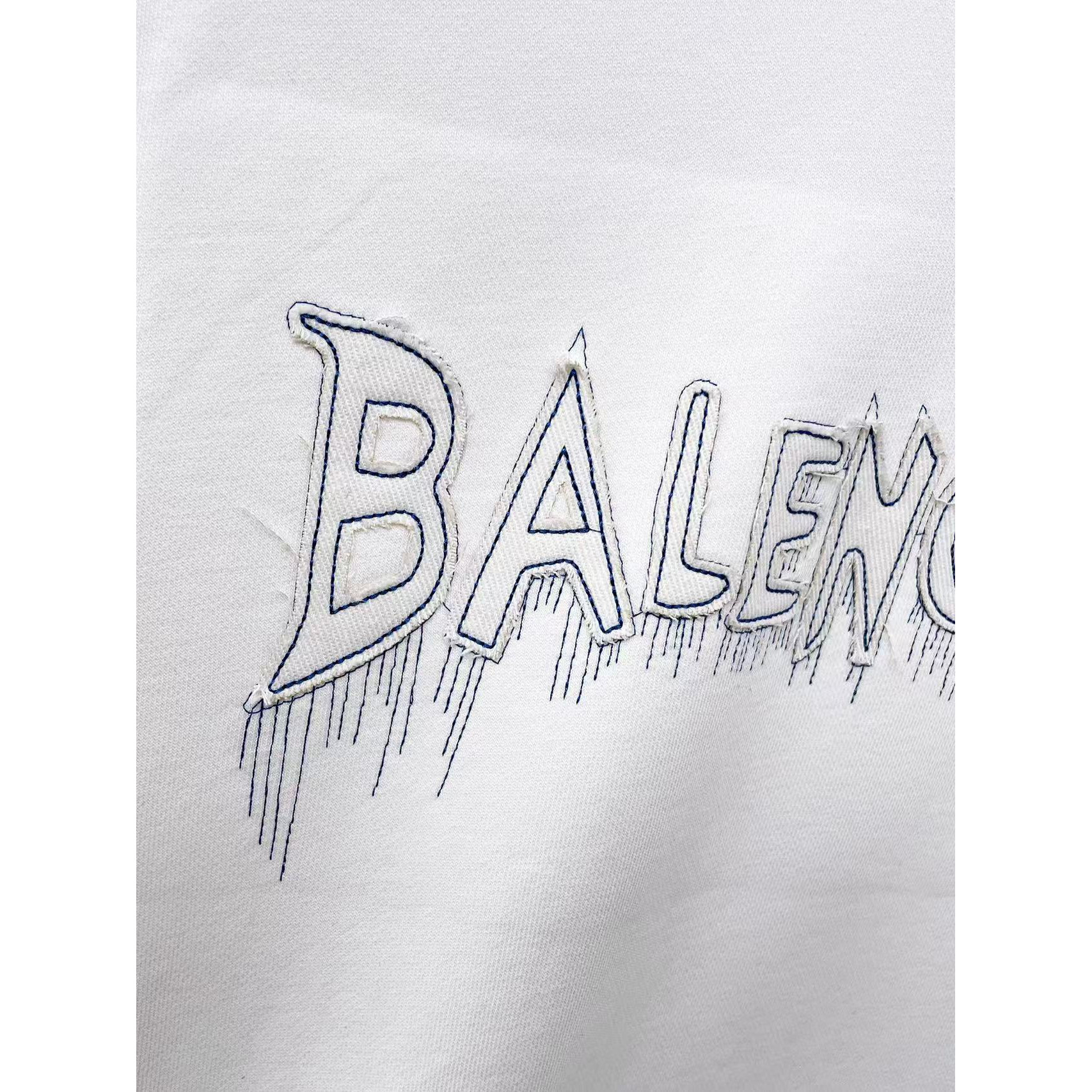 <p>Balenciaga 圓領長袖T恤(白)</p>