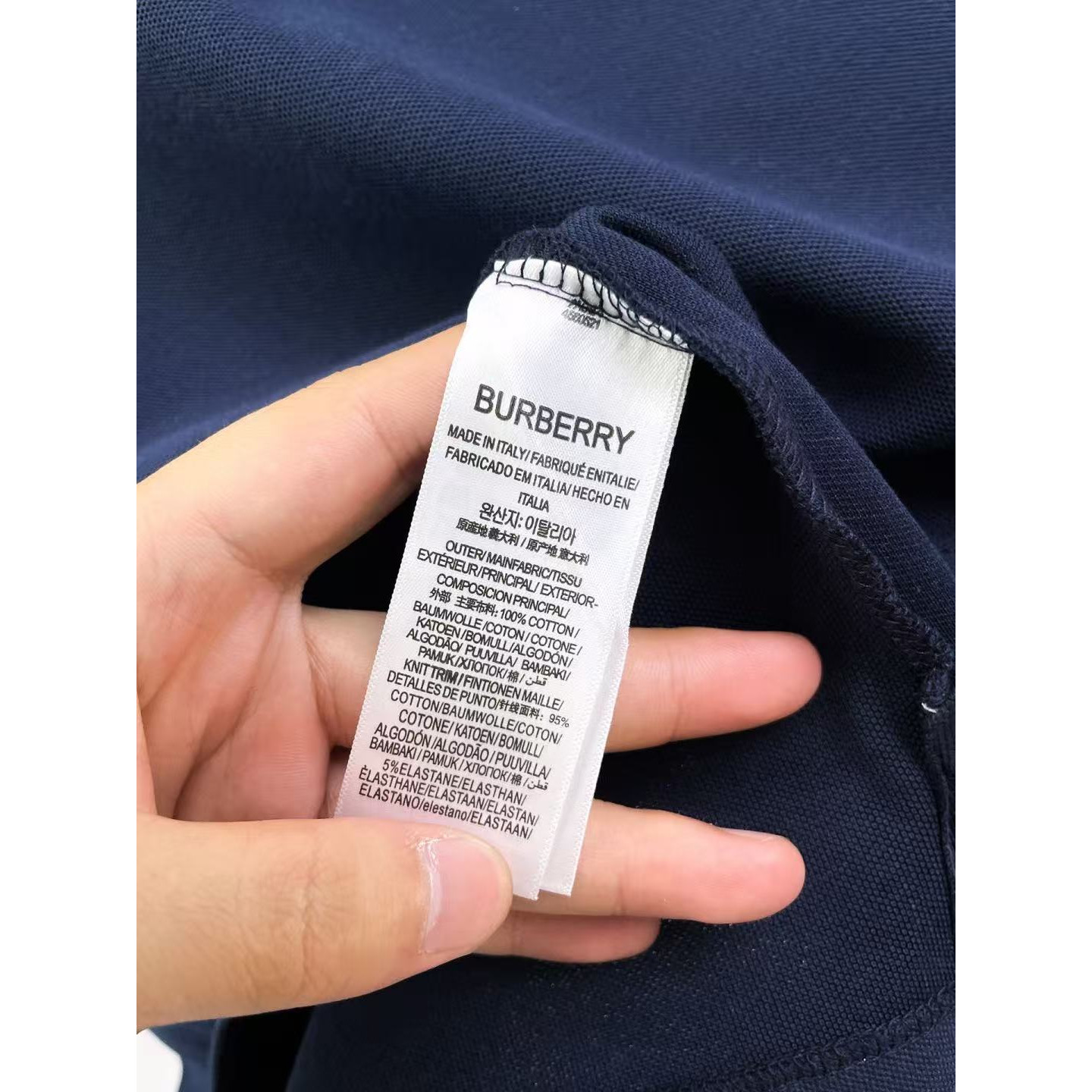 <p>BURBERRY 长袖Polo衫(藍)</p>