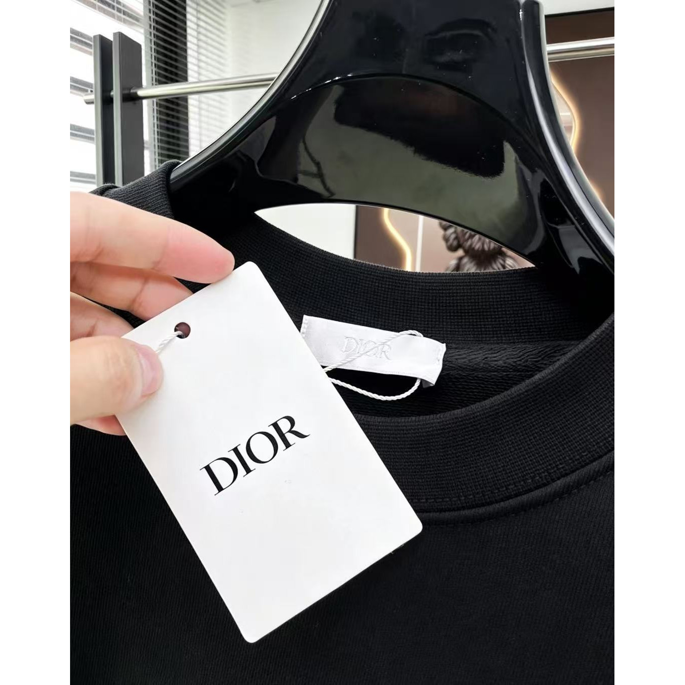 <p>DIOR 圓領長袖T恤(黑)</p>