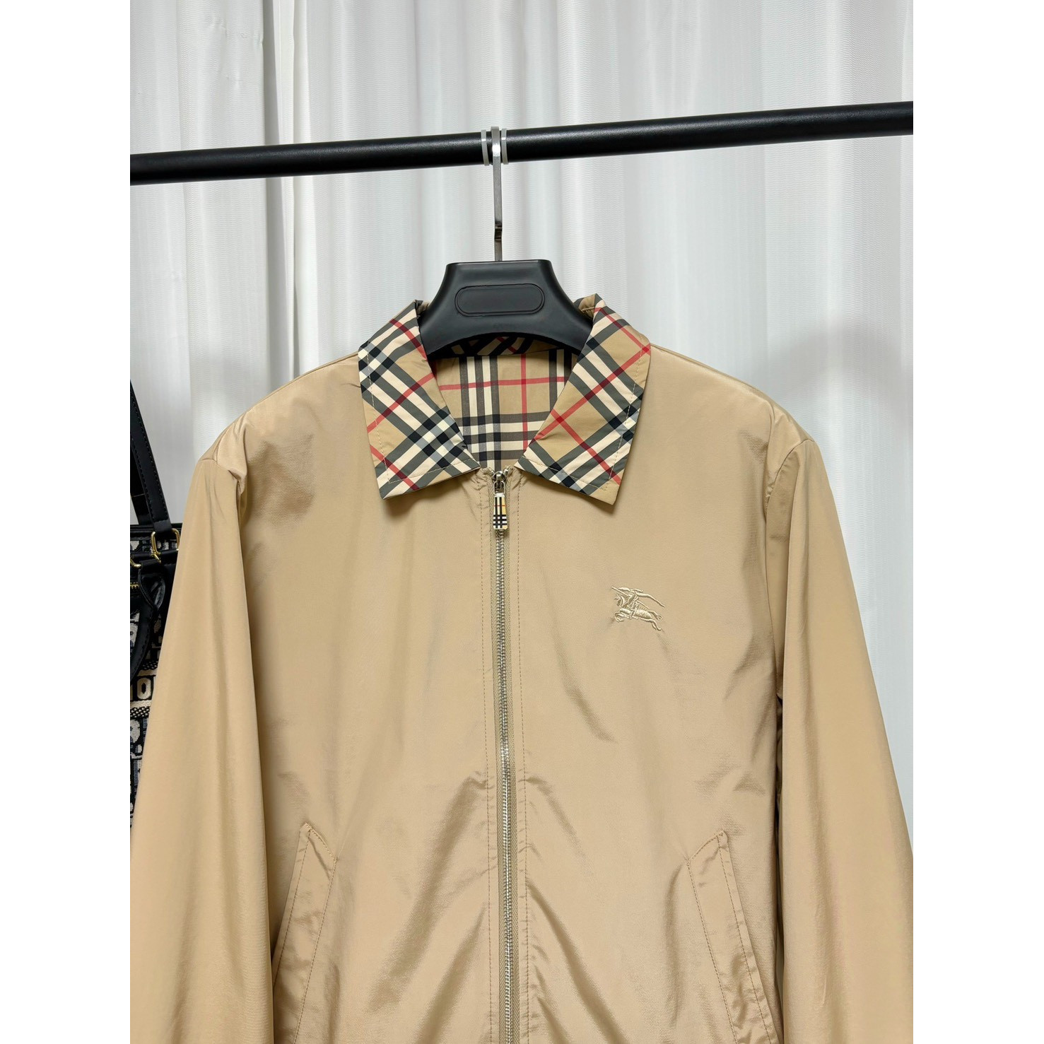 <p>Burberry 夹克外套</p>
