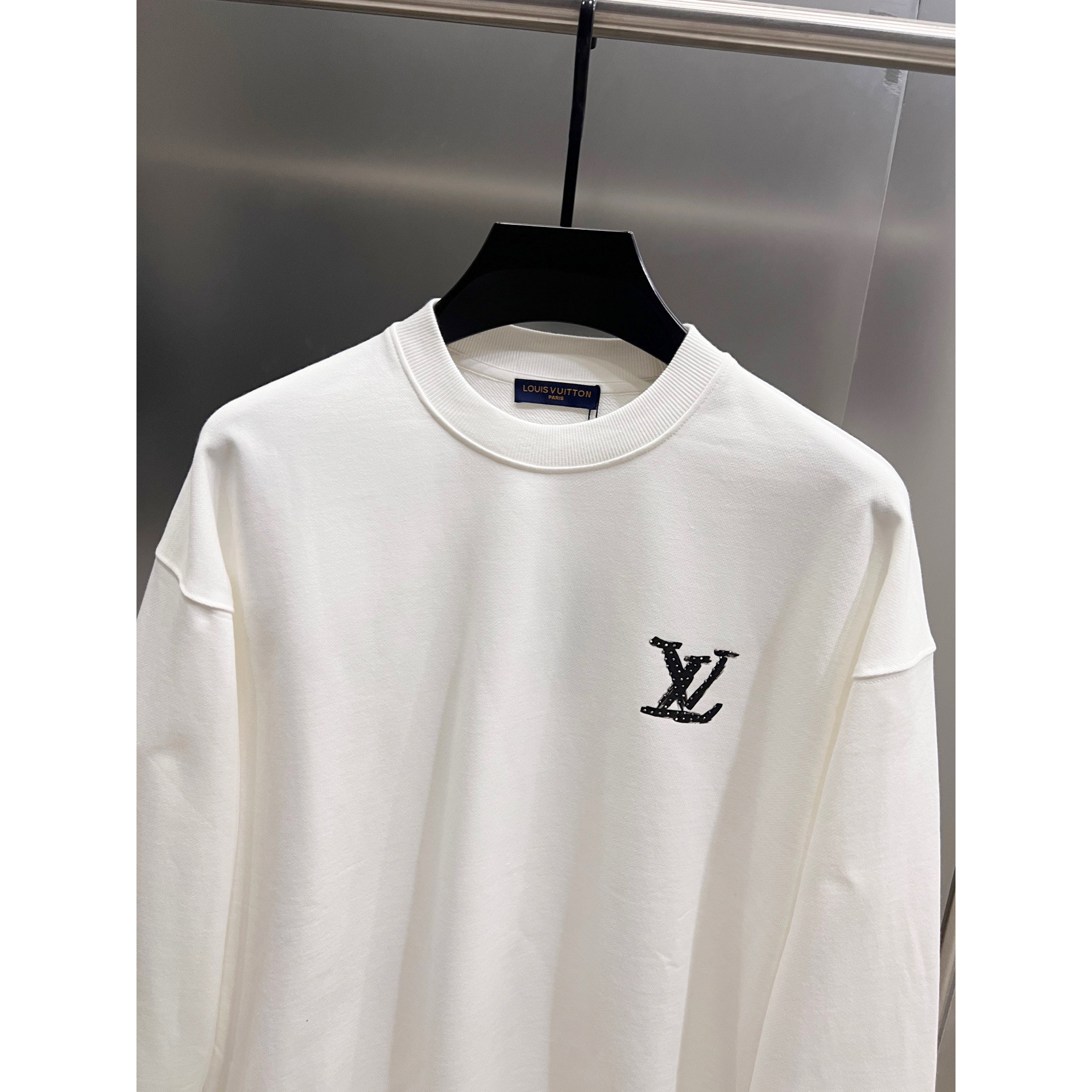 <p>LV 圆领长袖卫衣(白)</p>