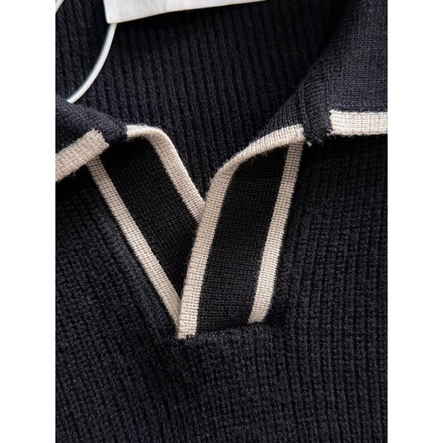 <p>GUCCI&nbsp;秋冬官网最新毛衣(黑)</p>