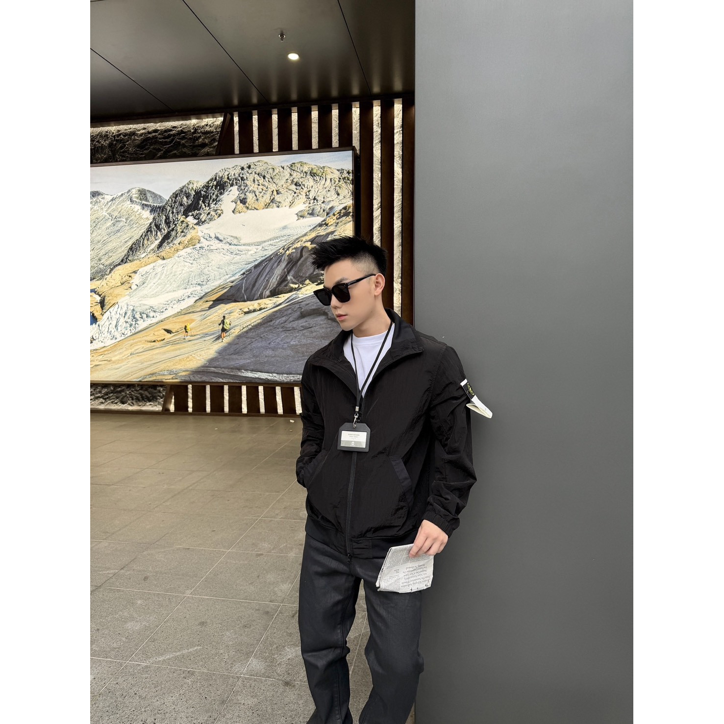 <p>Stone Island&nbsp; Nylon Meta 系列金属尼龙外套(黑)</p>