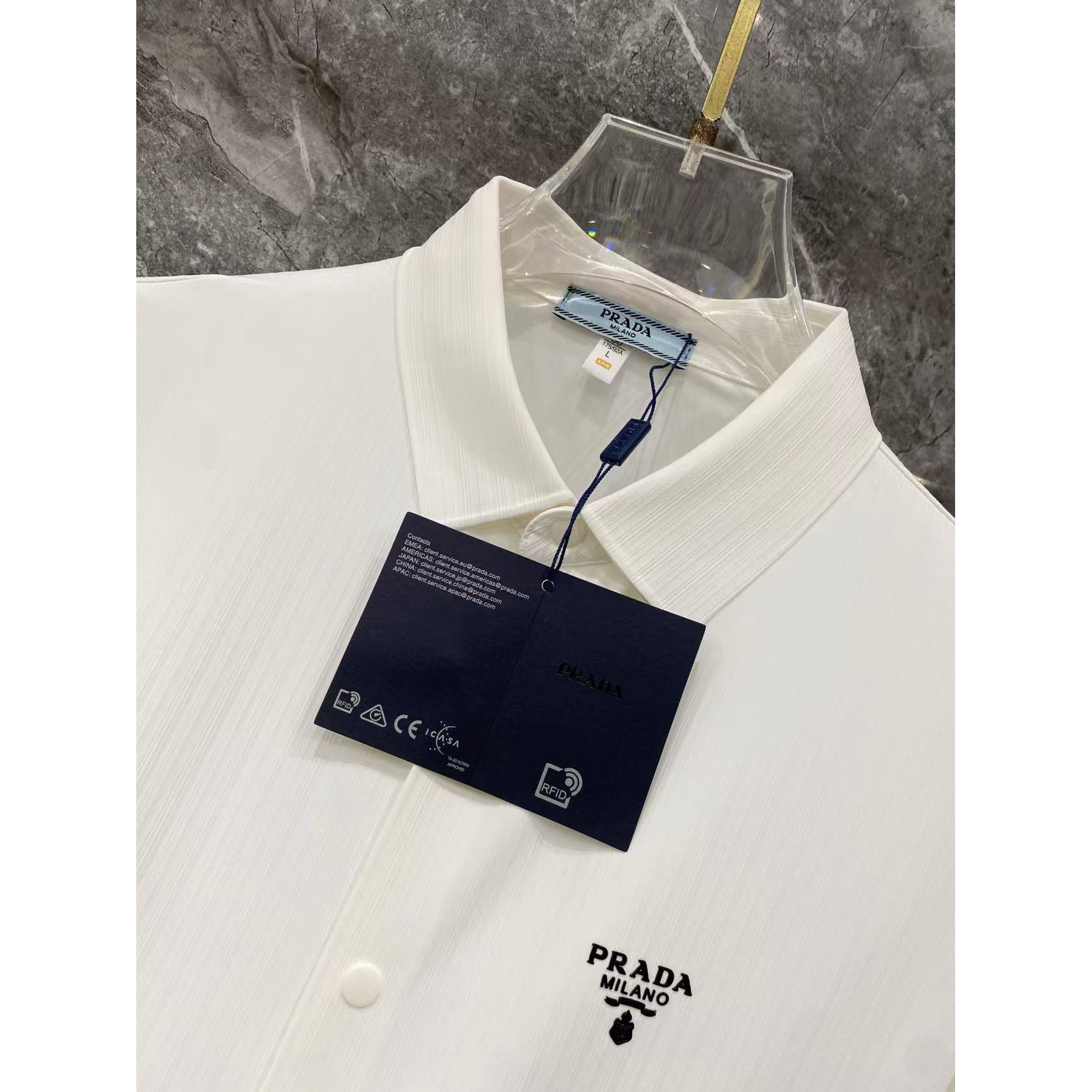 <p>Prada 秋冬长袖Polo(783004)</p>