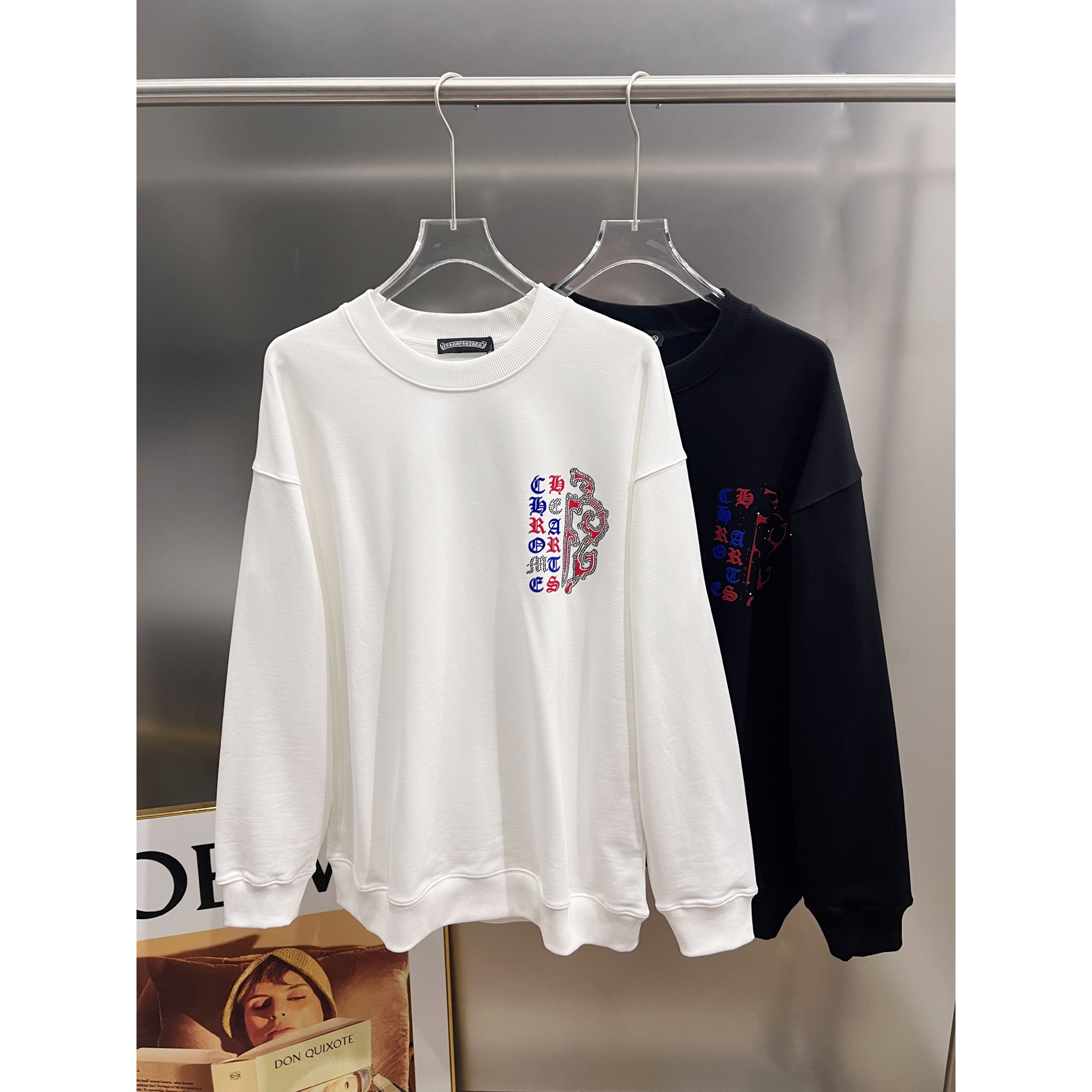 <p>CHROME HEARTS 圆领长袖卫衣(白)</p>