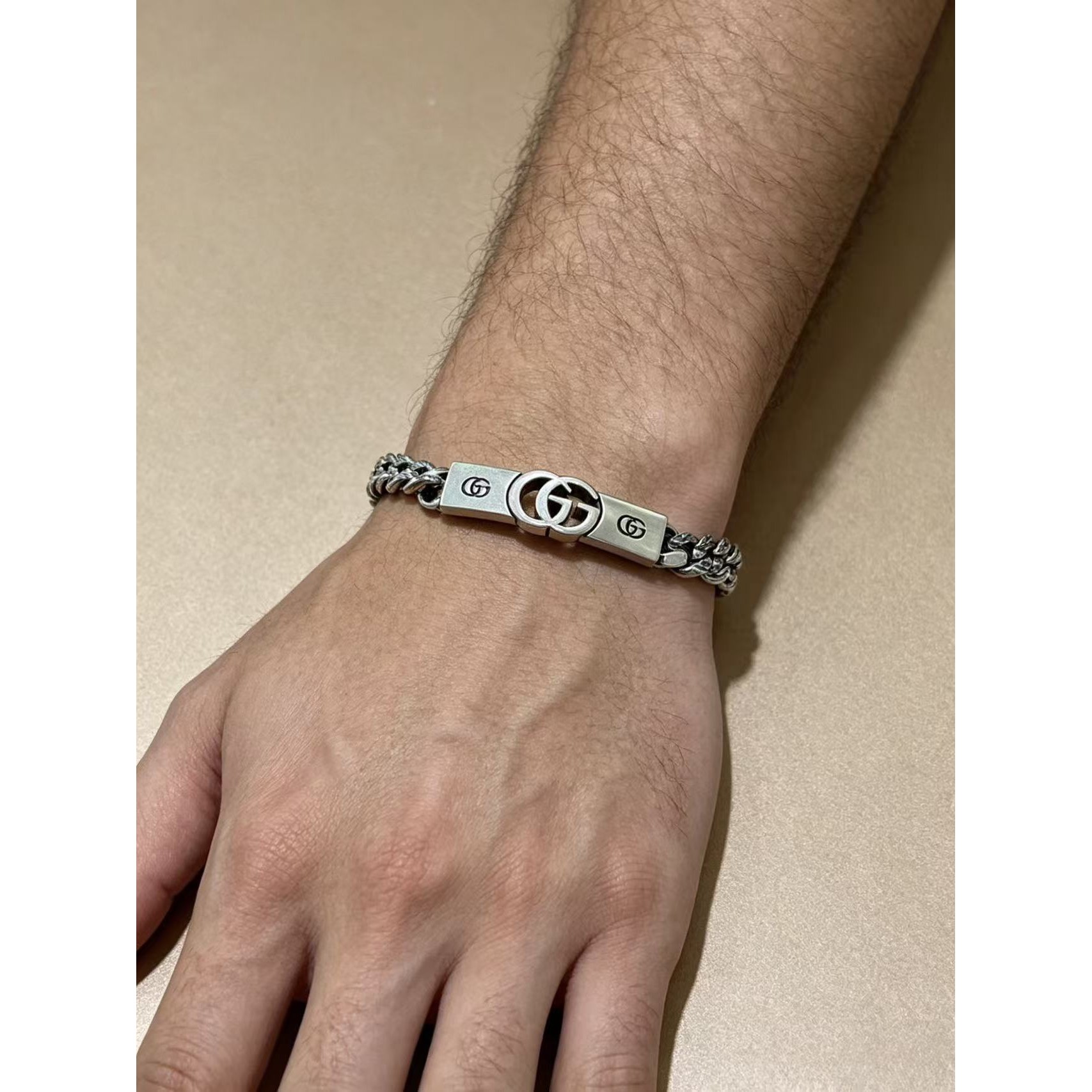 <p>GUCCI&nbsp;手链</p>