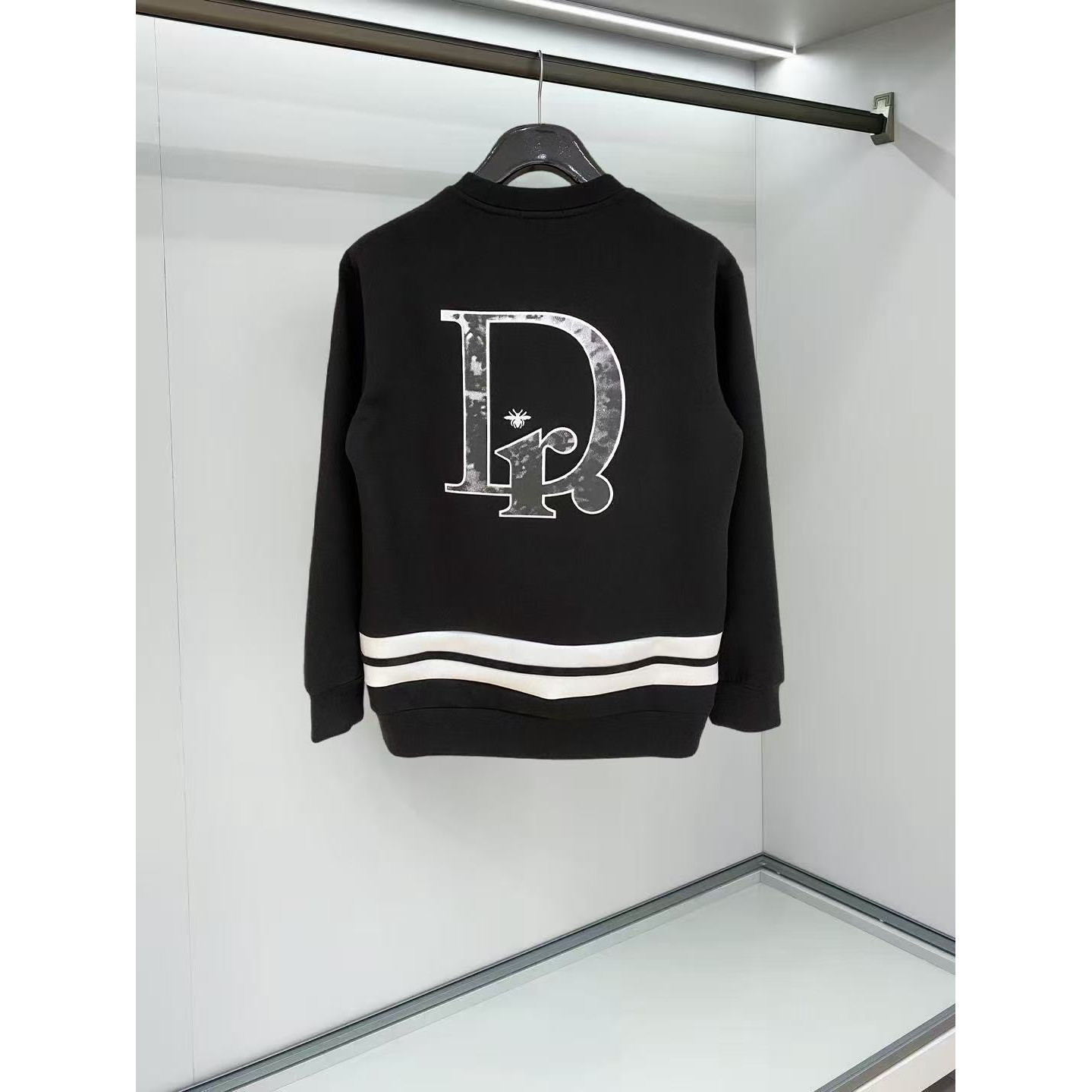 <p>DIOR 太空棉卫衣(黑)</p>