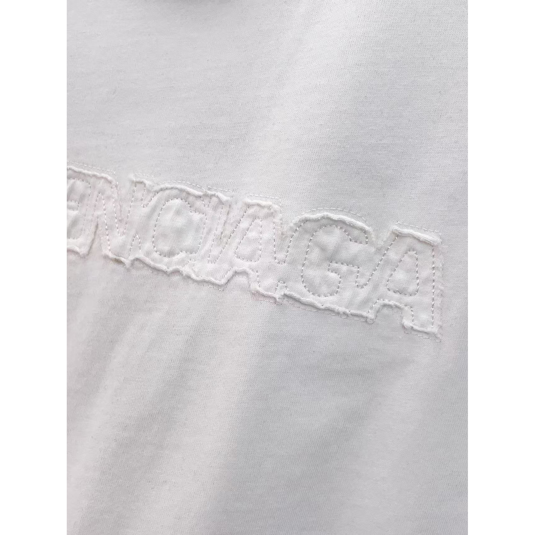 <p>Balenciaga 专柜新款短袖T恤(白)</p>