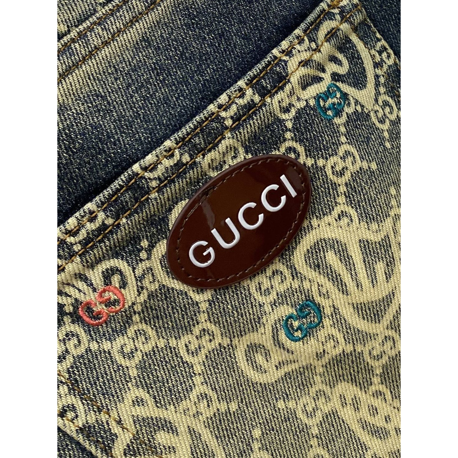 <p>GUCCI&nbsp;休闲牛仔裤</p>