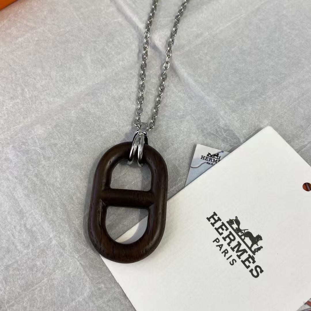 <p>HERMES 猪鼻子棕色项链</p>