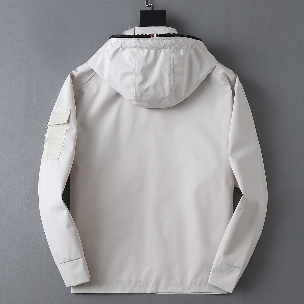 <p>MONCLER 新款男士夹克外套</p>