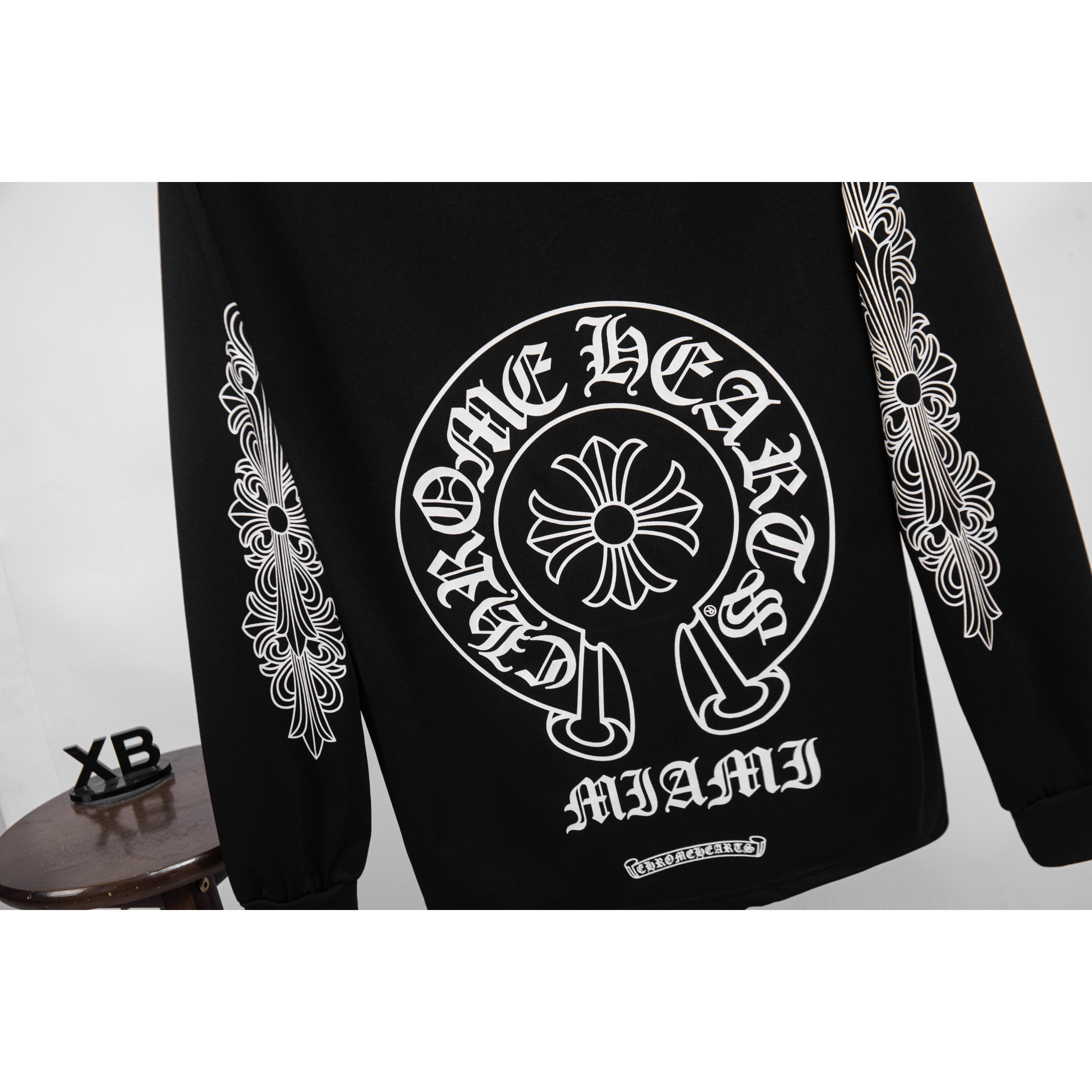 <p>CHROME HEARTS 东京限定长袖T (X489黑)</p>
