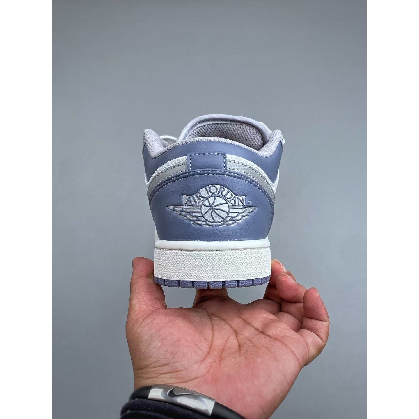 <p>NIke Air Jordan 1 Low (白灰蓝)</p>