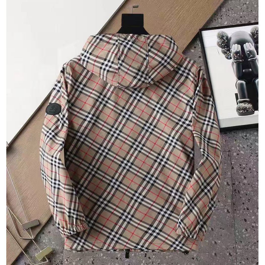 <p>BURBERRY 男士夹克外套(800892)</p>