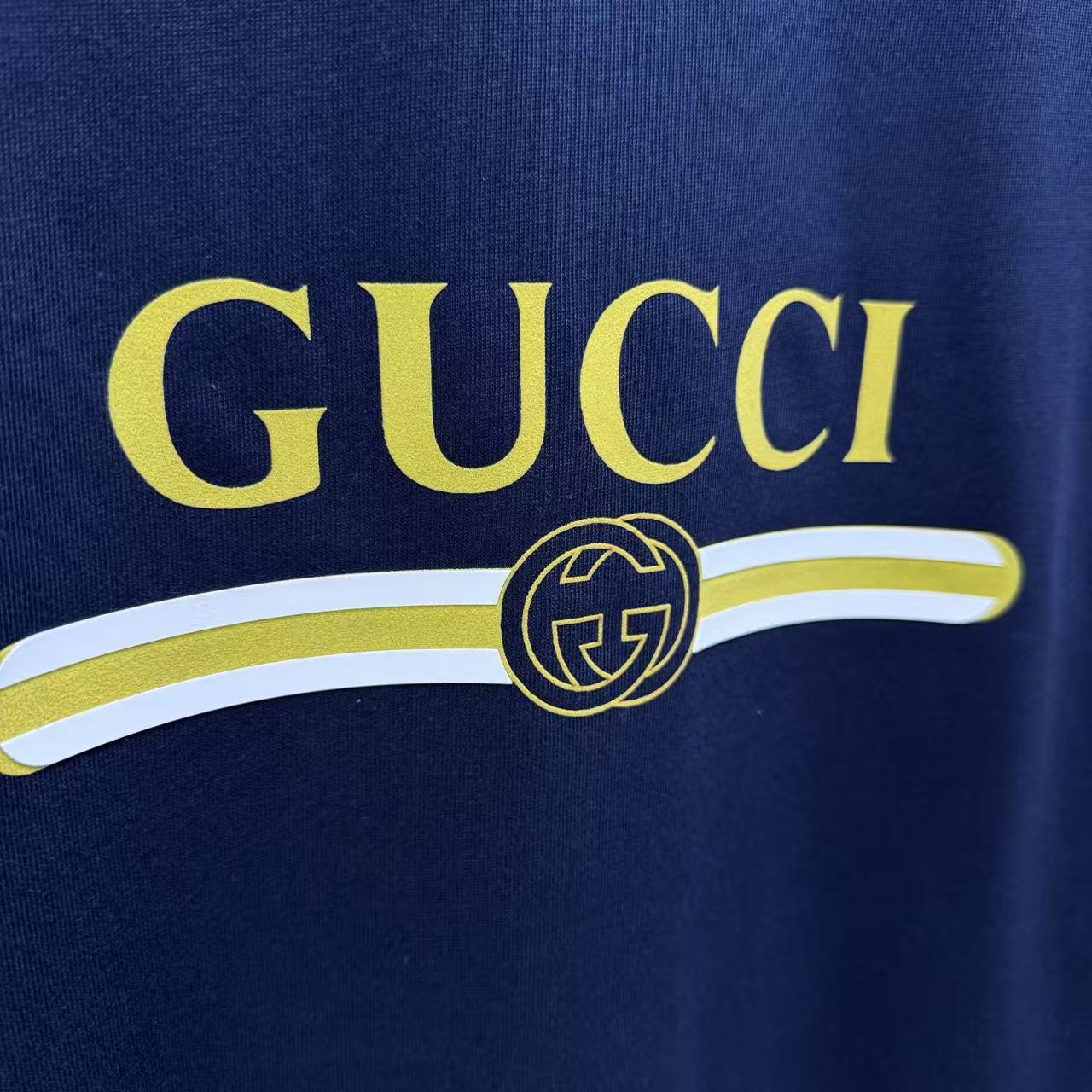 <p>GUCCI 短袖T恤(深藍)</p>