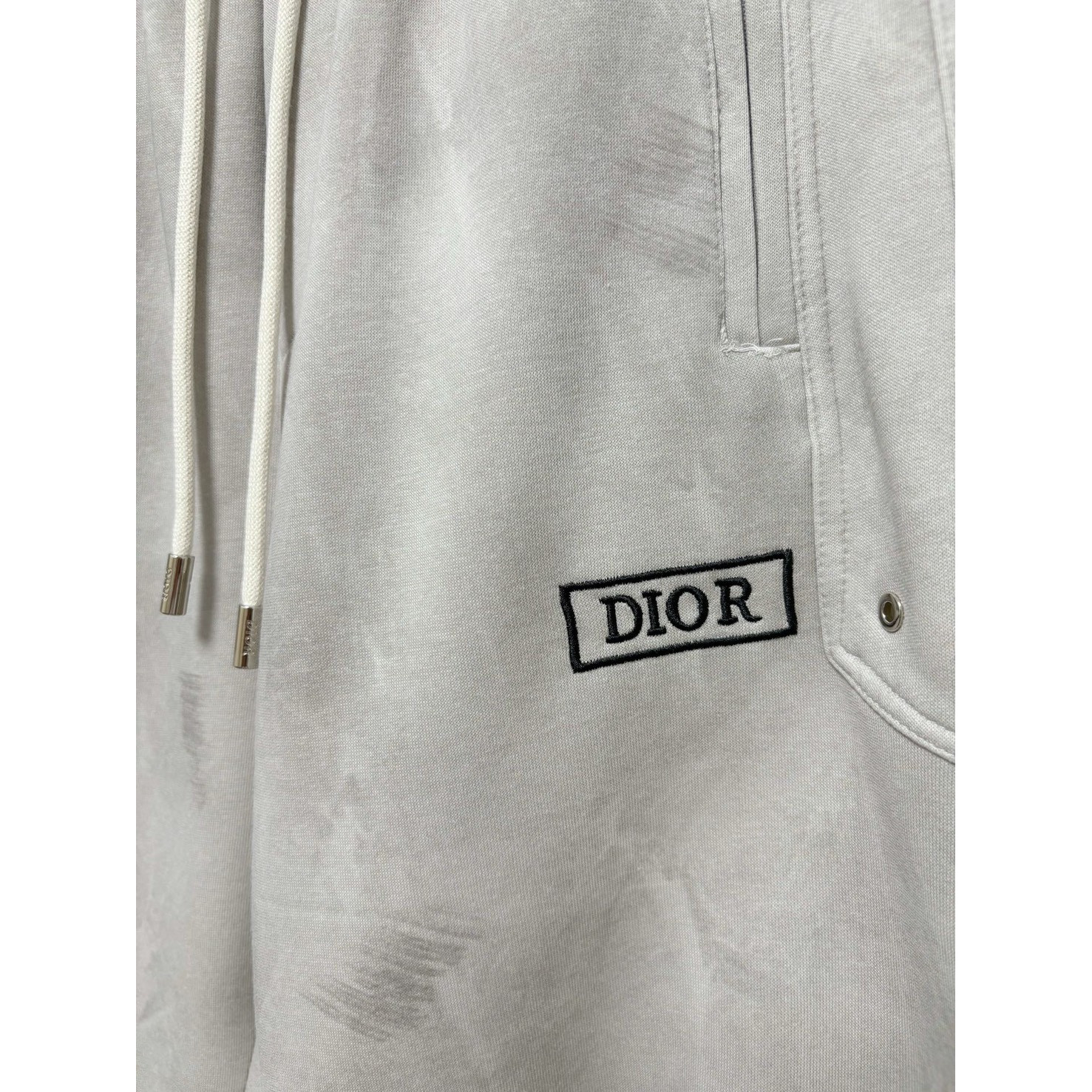 <p>Dior 休闲长裤(白)</p>