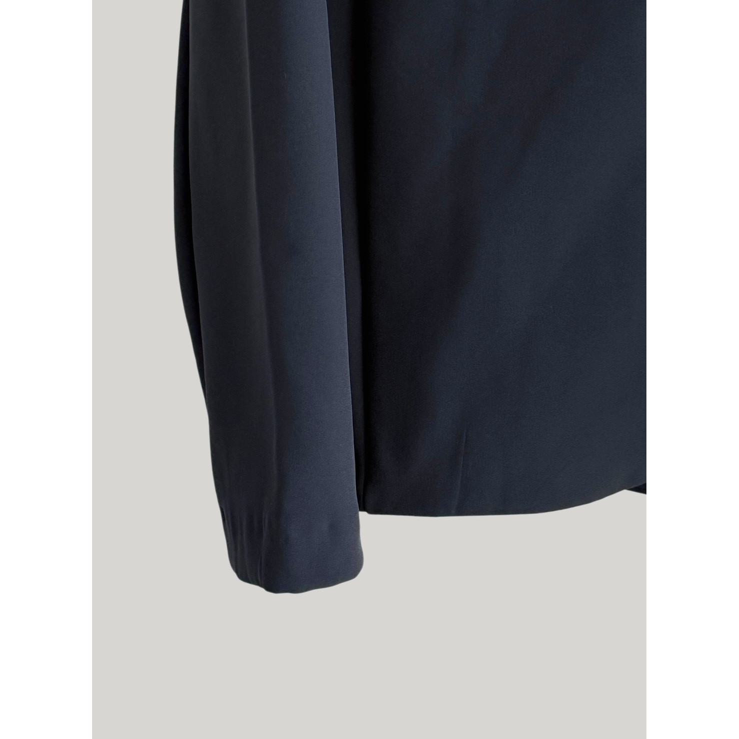 <p>KOLON SPORT 软壳加薄绒冲锋衣(藏青)</p>