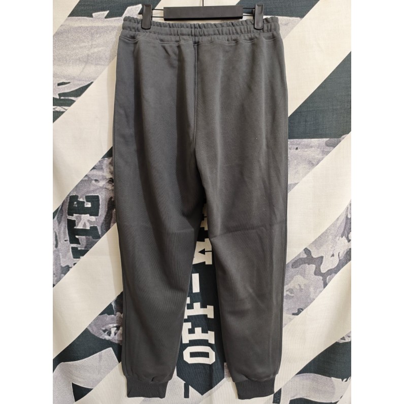 <p>DESCENTE 韓版經典款長褲(深灰)</p>