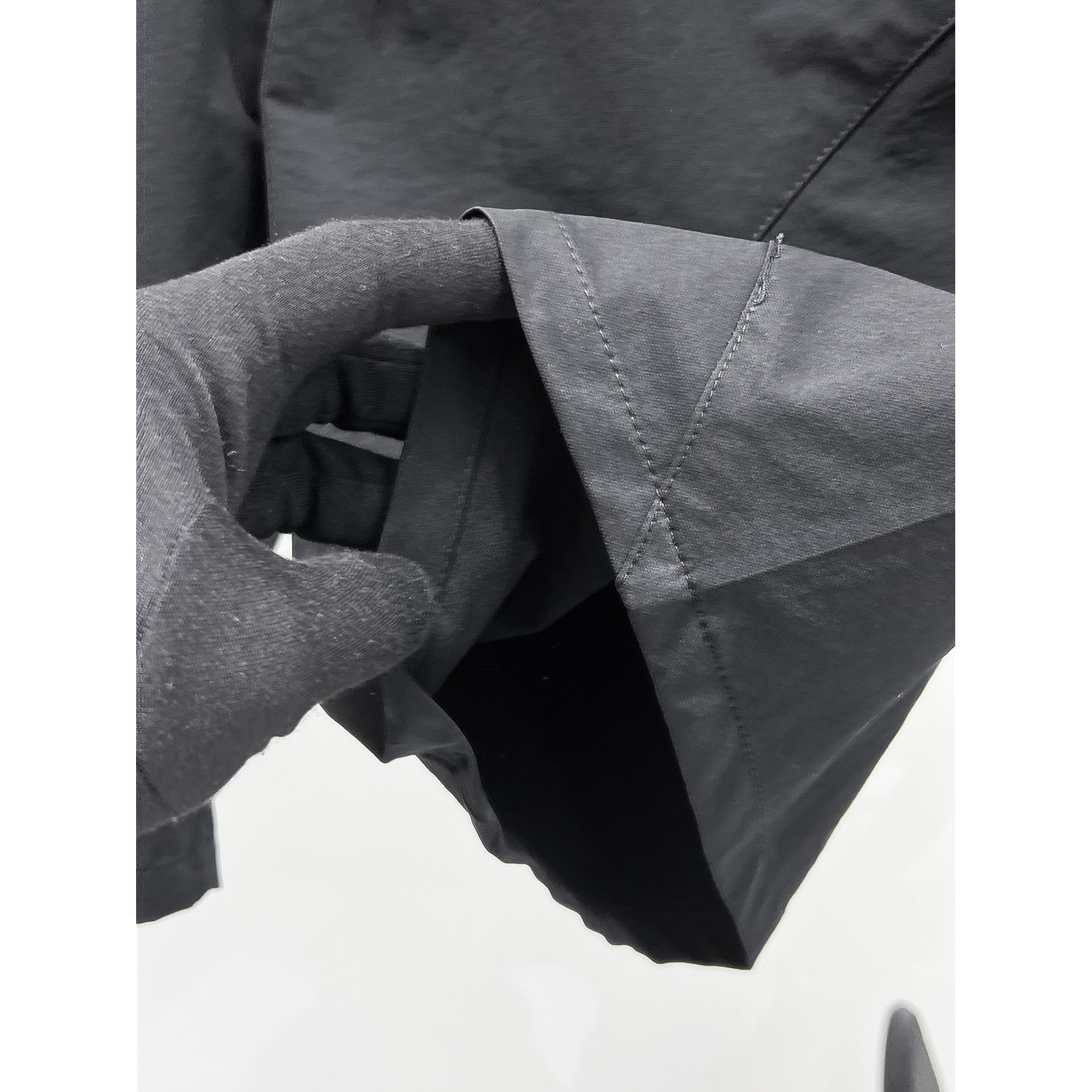 <p>Arc'teryx 休闲短裤(黑)</p>