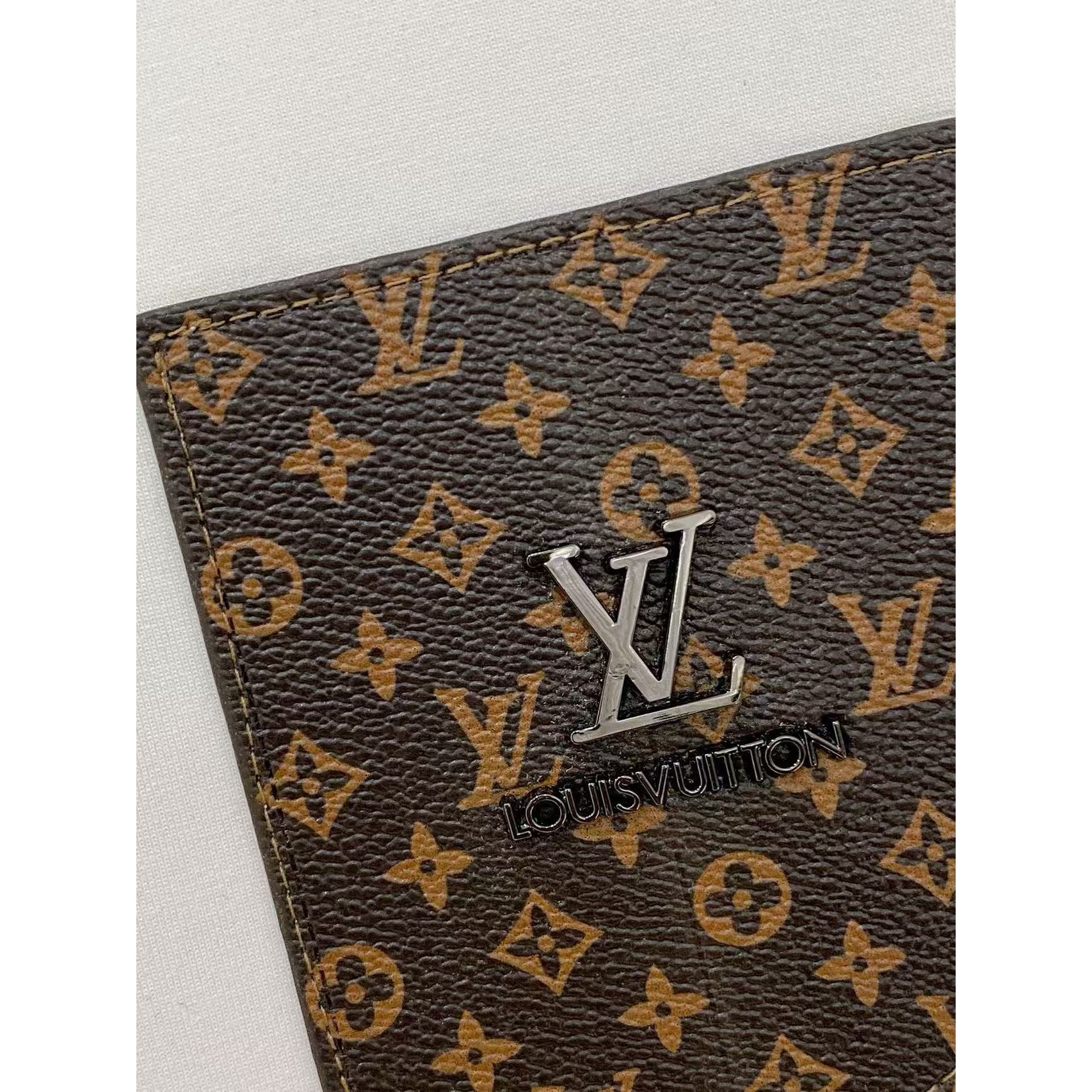 <p>LV 太空棉卫衣(白)</p>