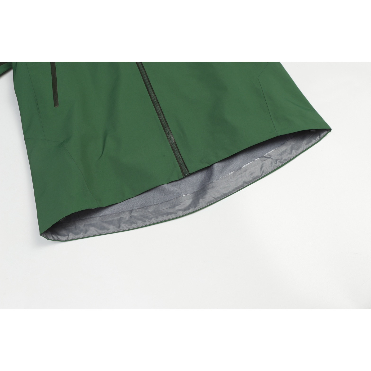 <p>Arc'teryx Bate SL 轻质透气连帽冲锋衣(綠)</p>