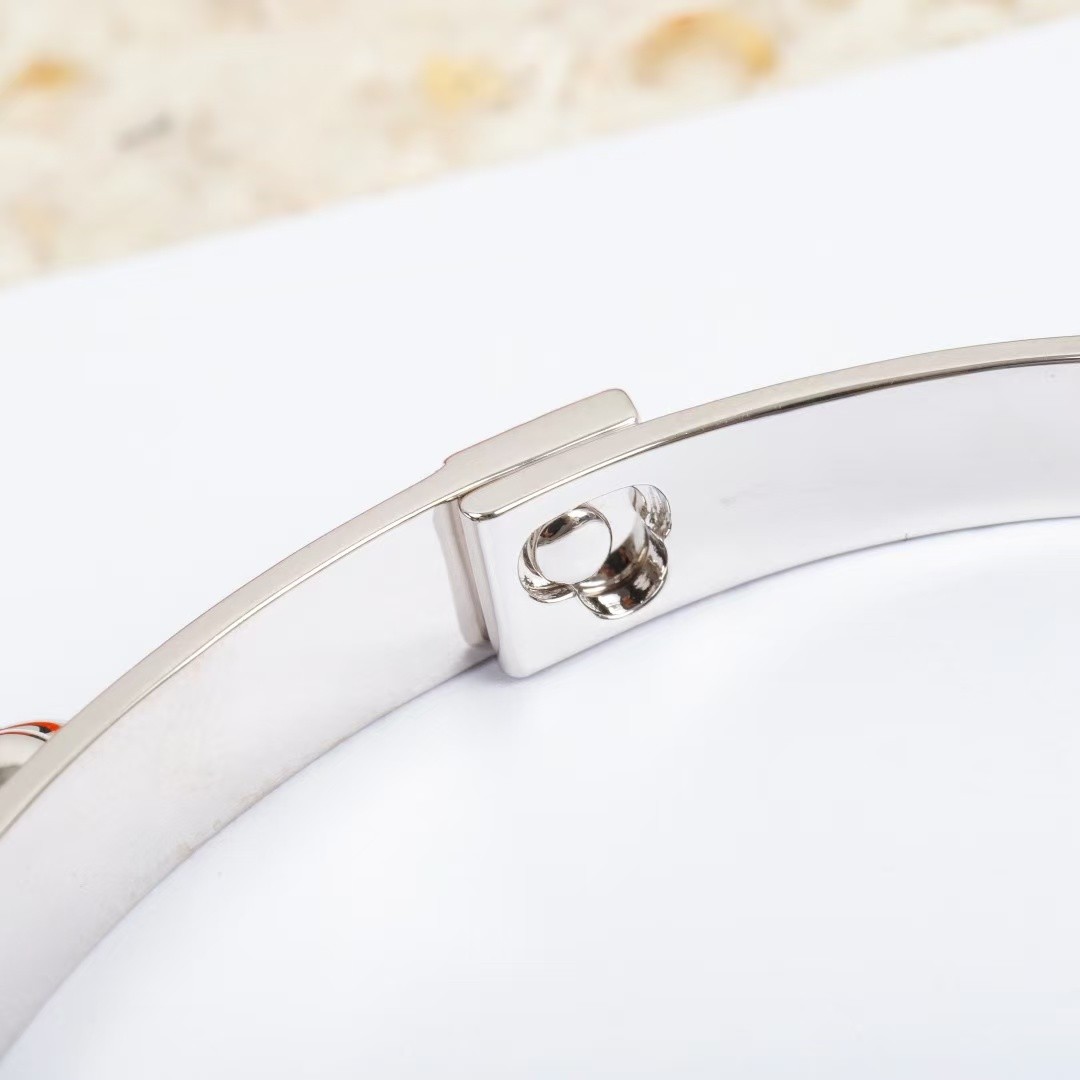 <p>HERMES 手镯</p>