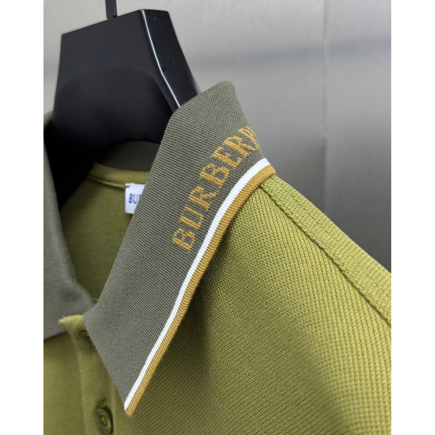 <p>BURBERRY 短袖翻领polo衫(綠)</p>