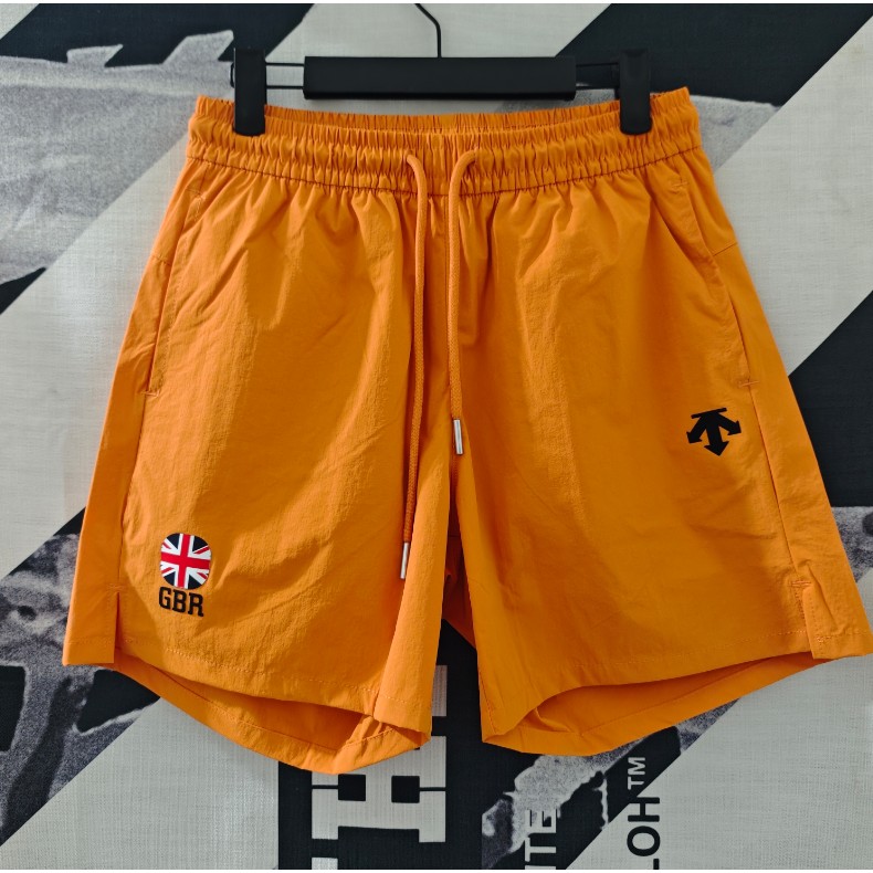 <p>DESCENTE 運動速乾短褲</p>