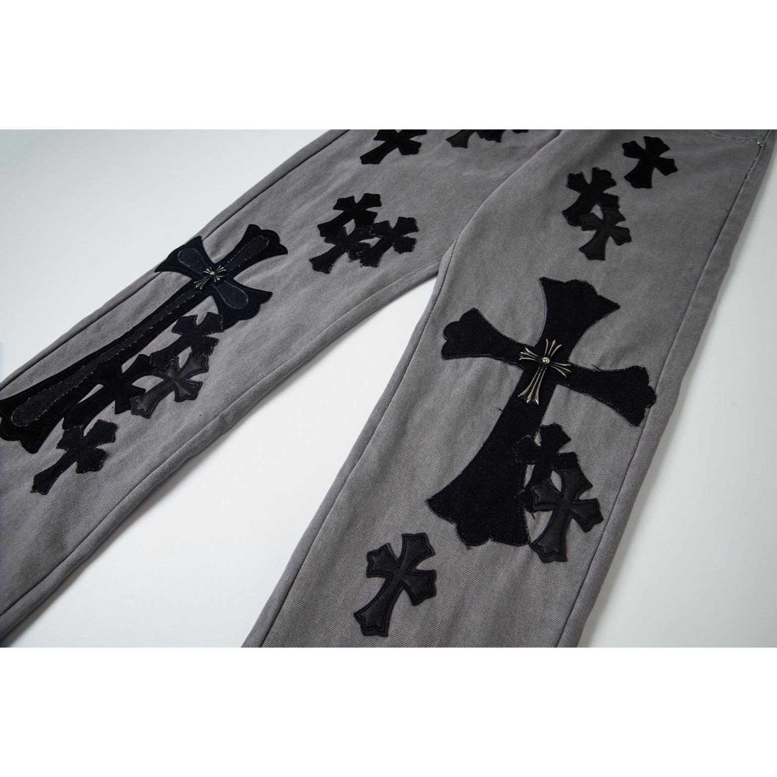 <p>CHROME HEARTS 灰色牛王牛仔裤(1763#)</p>