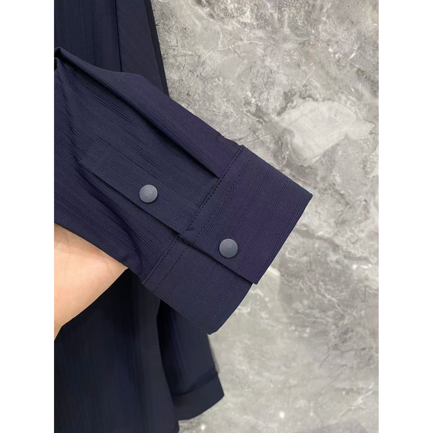 <p>Prada 秋冬长袖Polo(783002)</p>