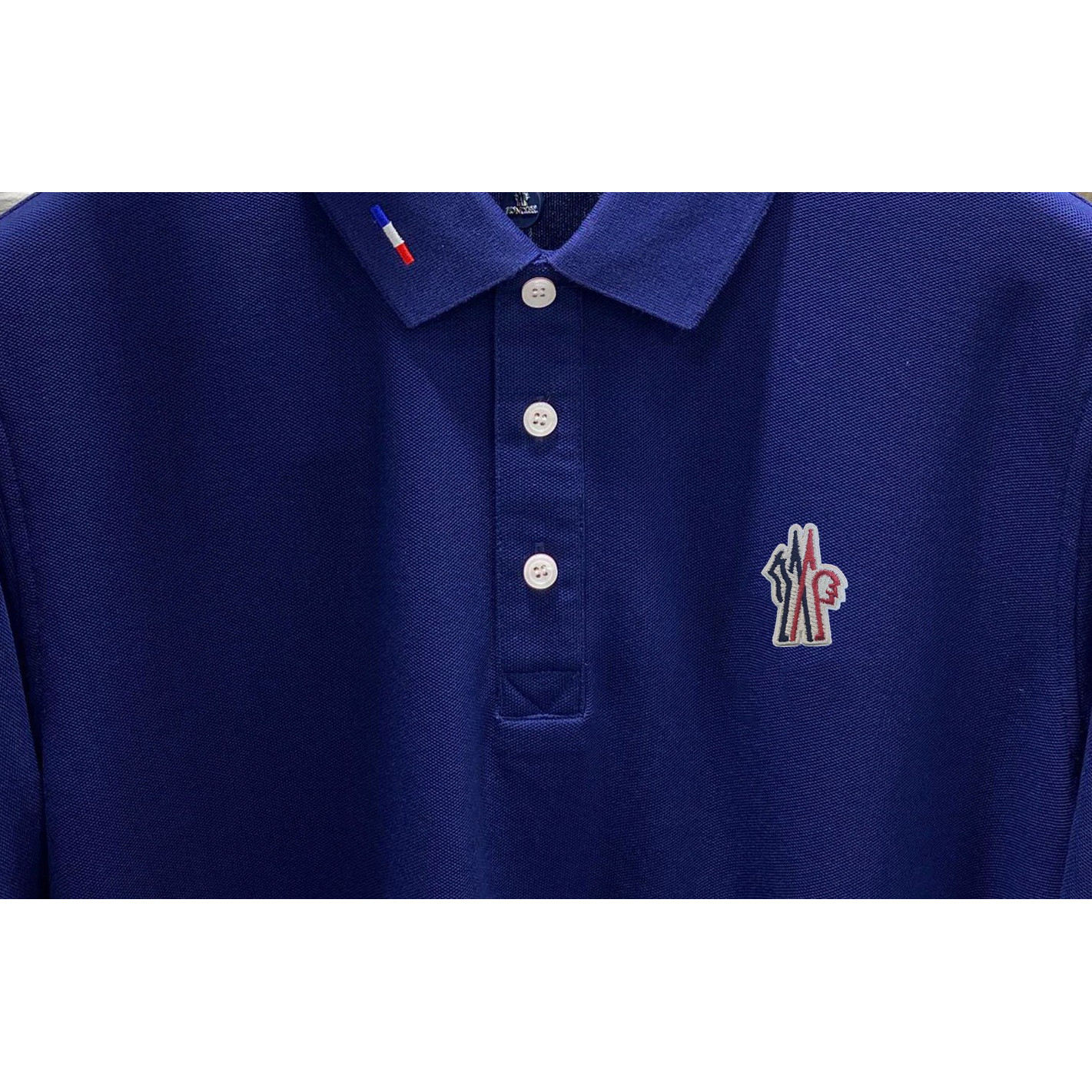 <p>MONCLER 立体徽标翻领长袖Polo衫(藍)</p>