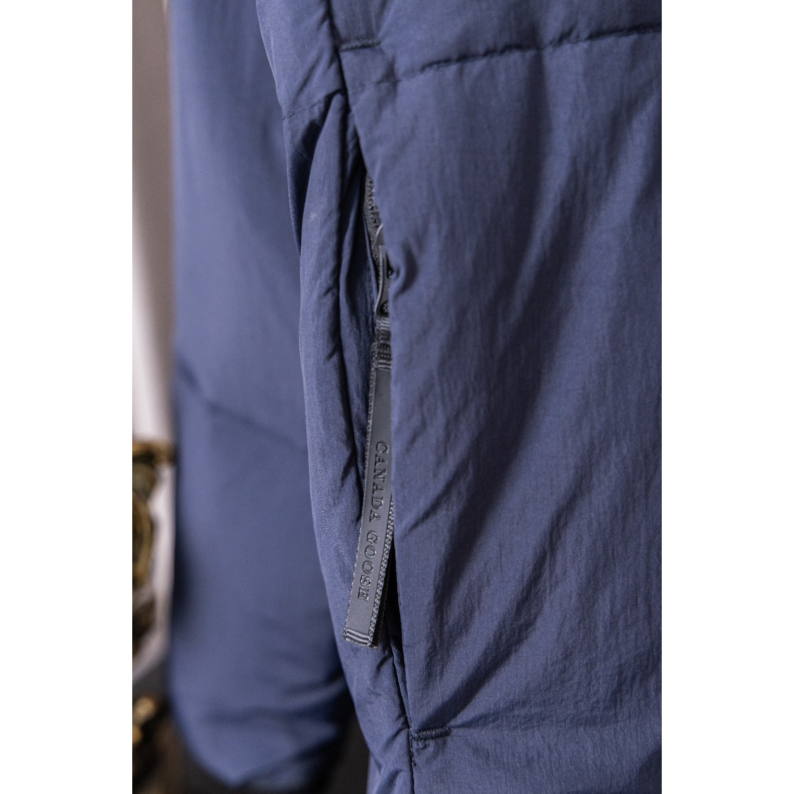 <p>Canada Goose Lawrence 系列2802立领羽绒服(军绿)</p>