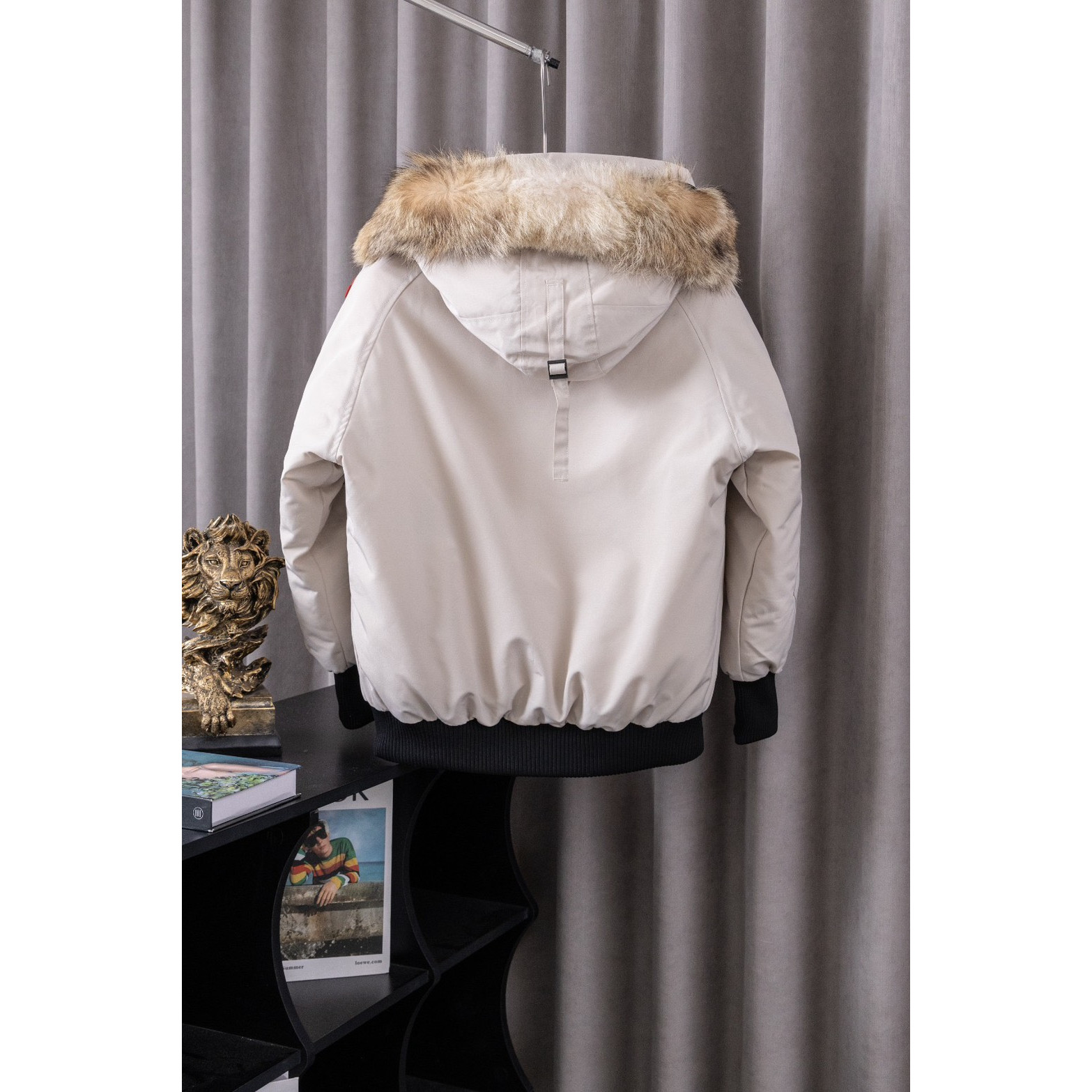 <p>Canada Goose 01款 Chilliwack Bomber 飞行员羽绒服(象牙白)</p>