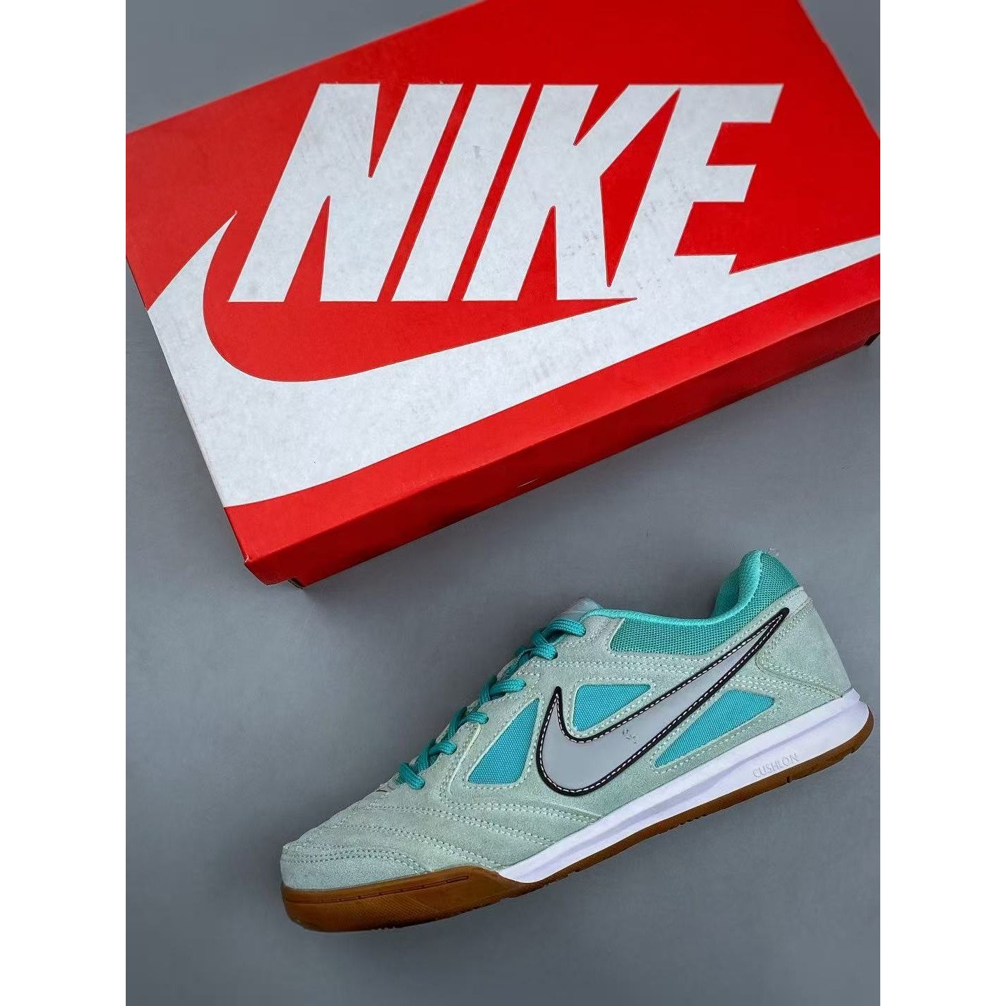 <p>NIKE GATO 低帮生活休闲鞋&nbsp;</p>