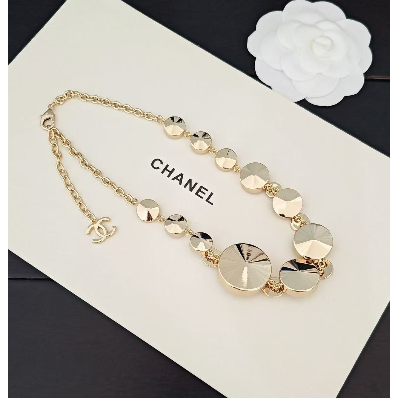 <p>CHANEL 水晶项链</p>