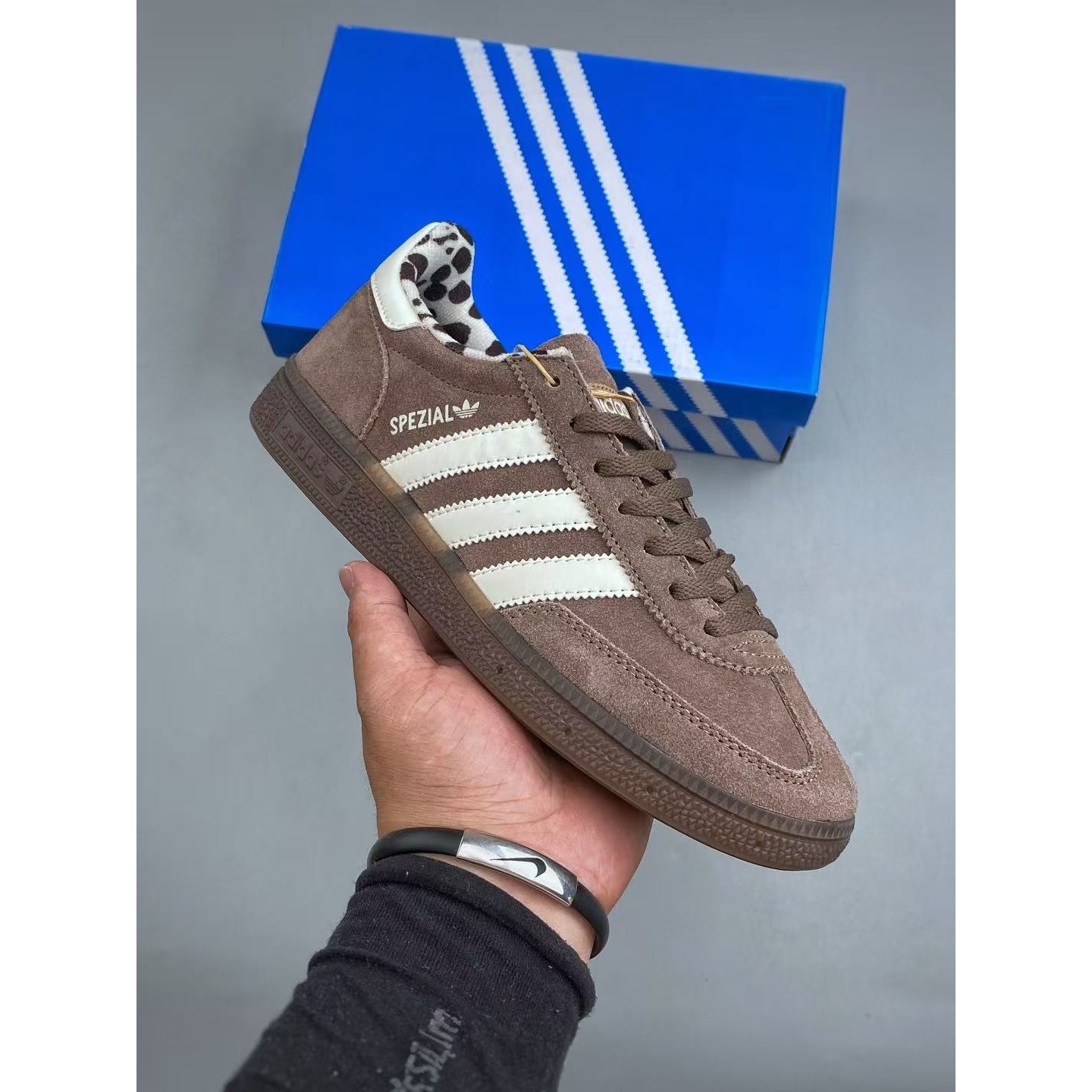 <p>Adidas Originals HANDBALL SPEZIAL 运动板鞋(咖啡)</p>