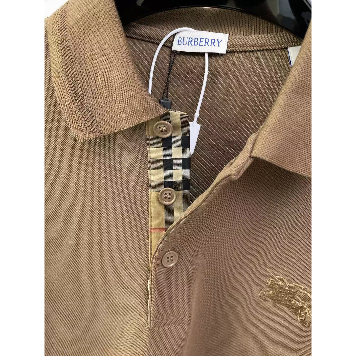 <p>BURBERRY 长袖Polo衫(棕)</p>