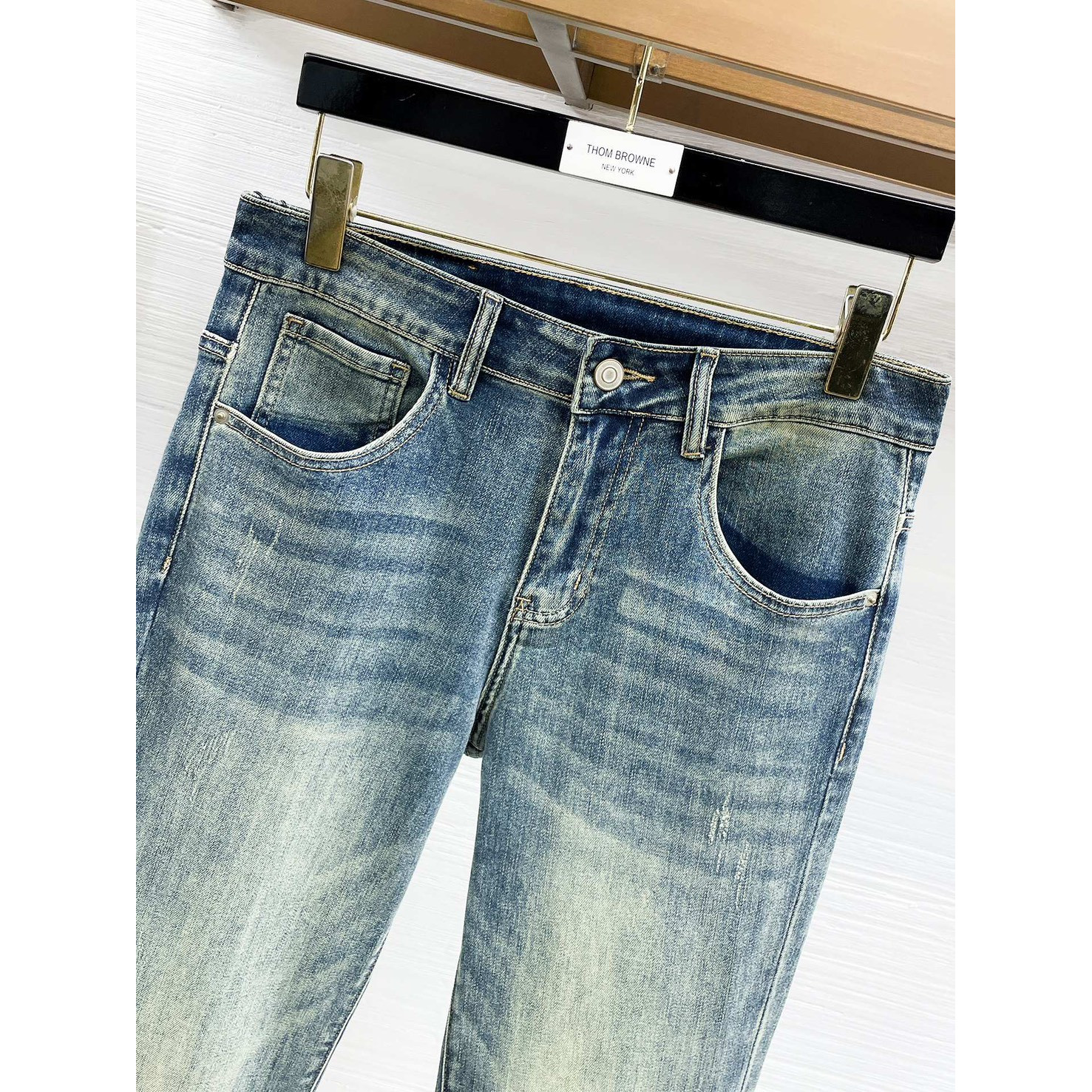 <p>BURBERRY 高品质牛仔裤(淺藍)</p>