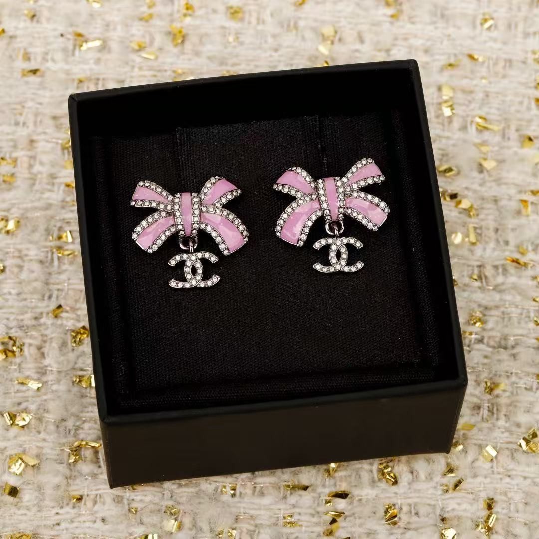 <p>CHANEL&nbsp;25B蝴蝶结耳环</p>