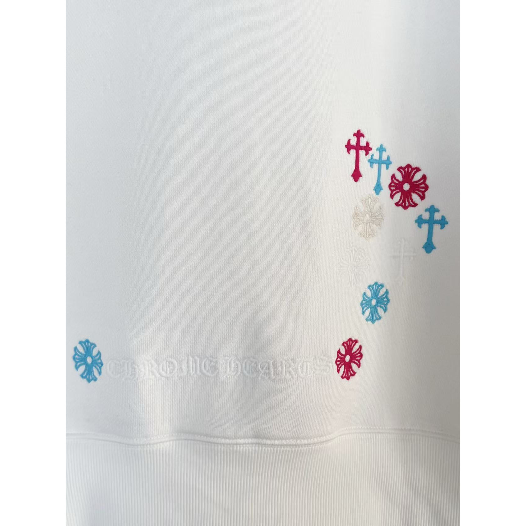 <p>CHROME HEARTS&nbsp;圆领卫衣(白)</p>