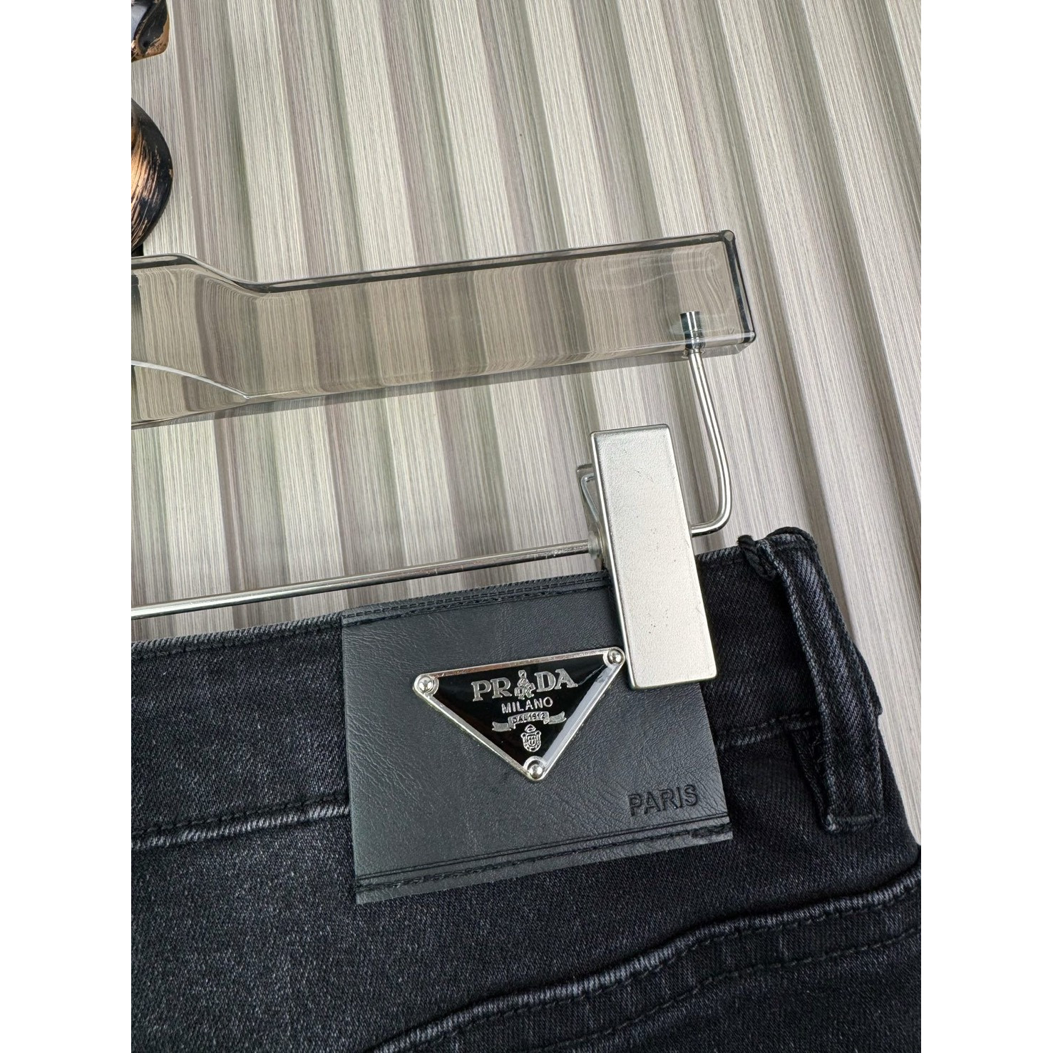 <p>PRADA 休閒牛仔褲</p>