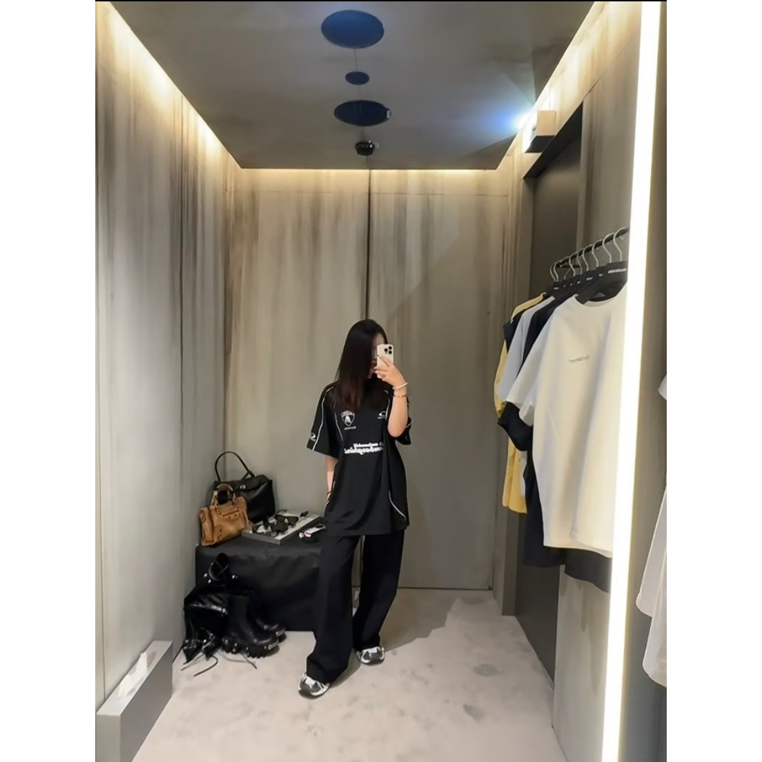 <p>Balenciaga 巴黎世家x兰博基尼合作联名足球系列63号短袖T恤&nbsp;</p>